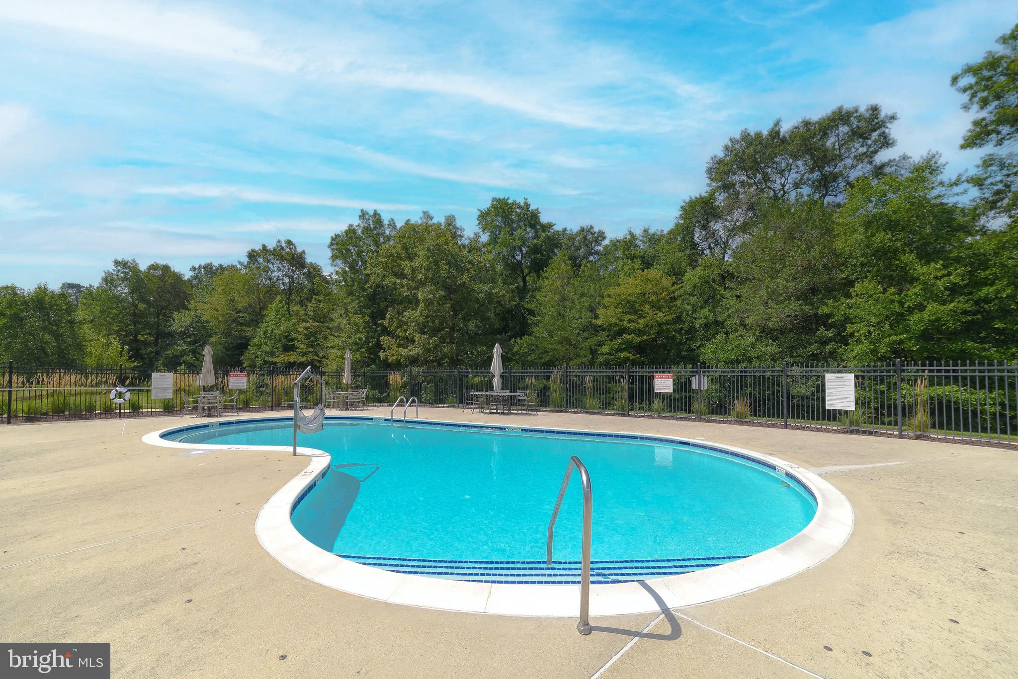 COLONIAL CHARLES - Residential