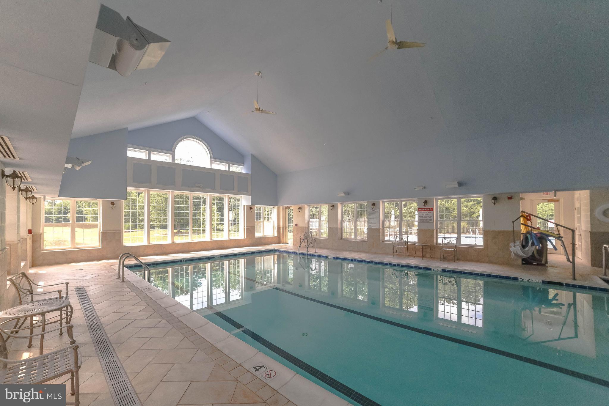 COLONIAL CHARLES - Residential