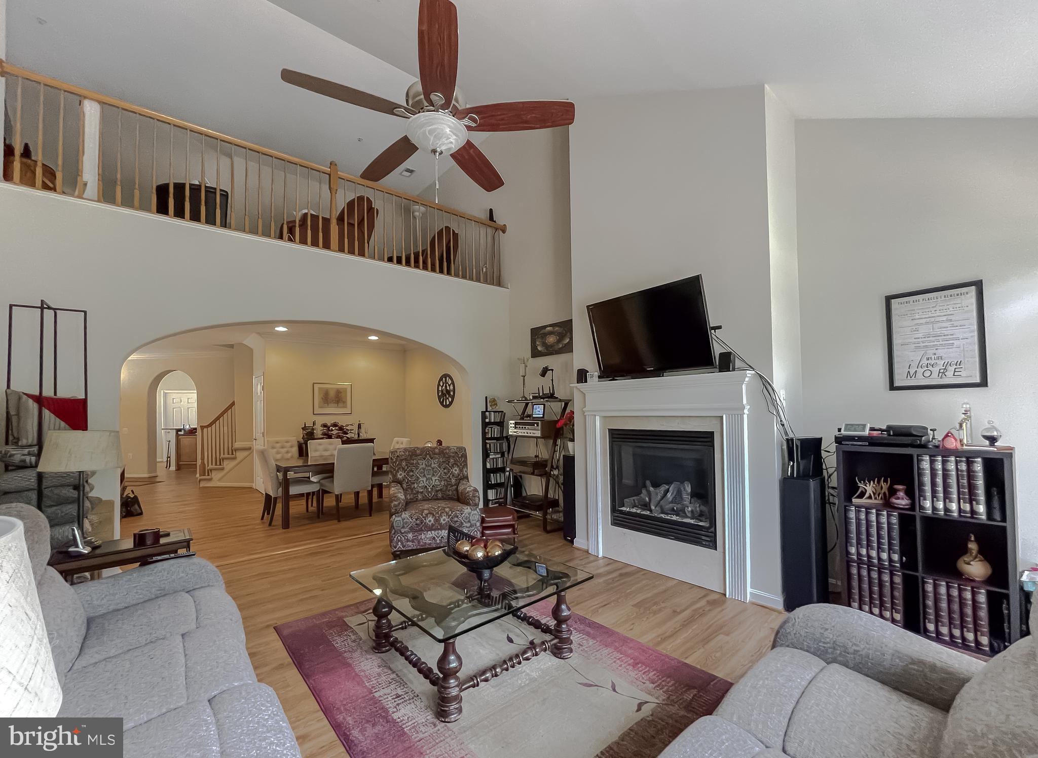 COLONIAL CHARLES - Residential