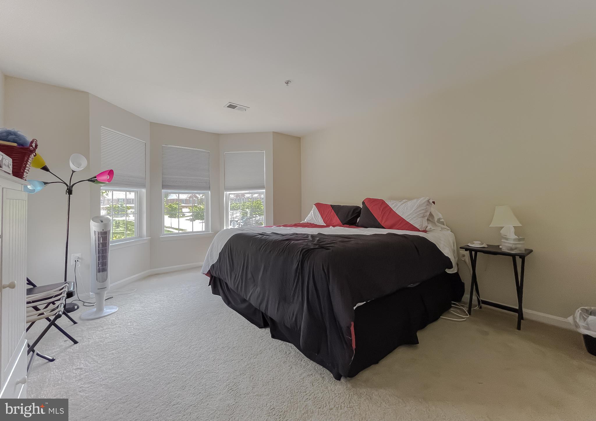 COLONIAL CHARLES - Residential