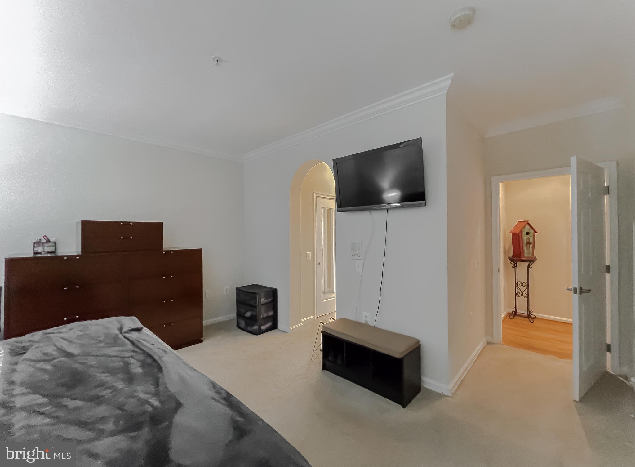 COLONIAL CHARLES - Residential