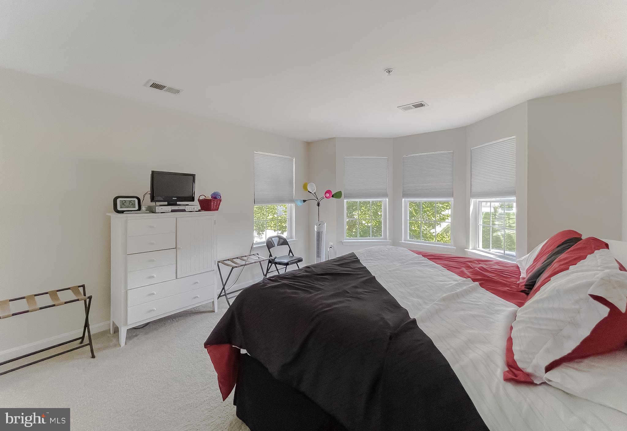 COLONIAL CHARLES - Residential