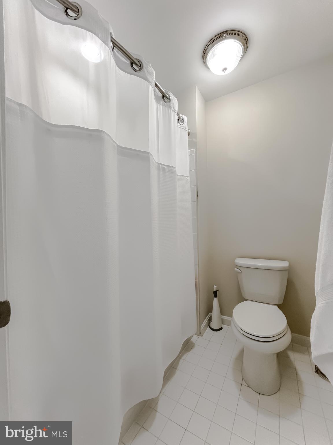 COLONIAL CHARLES - Residential