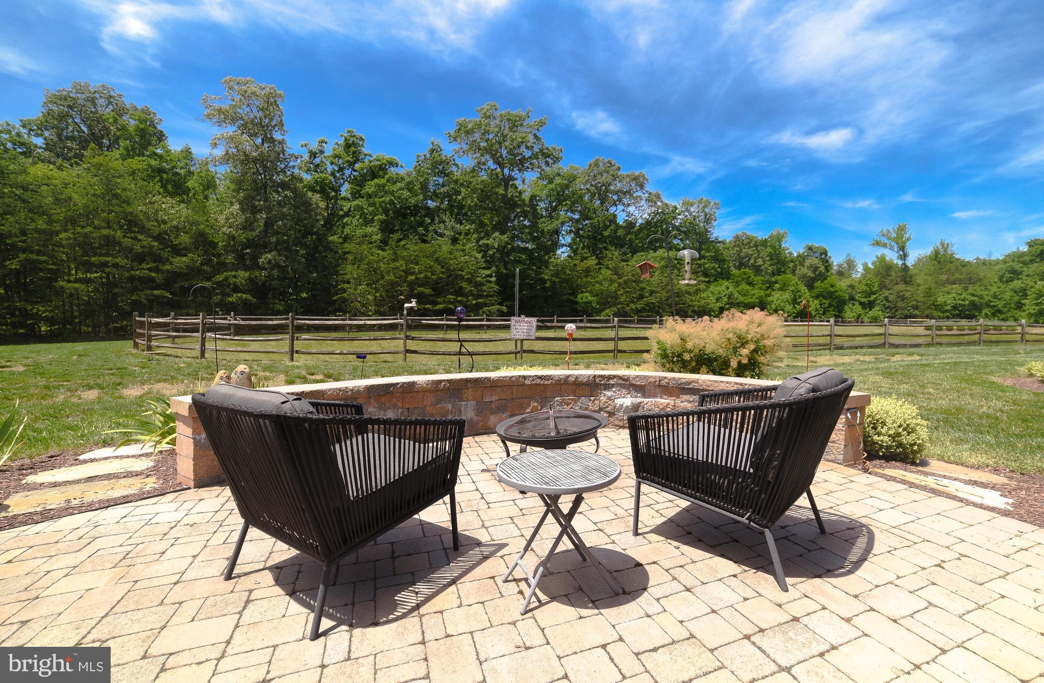 COLONIAL CHARLES - Residential