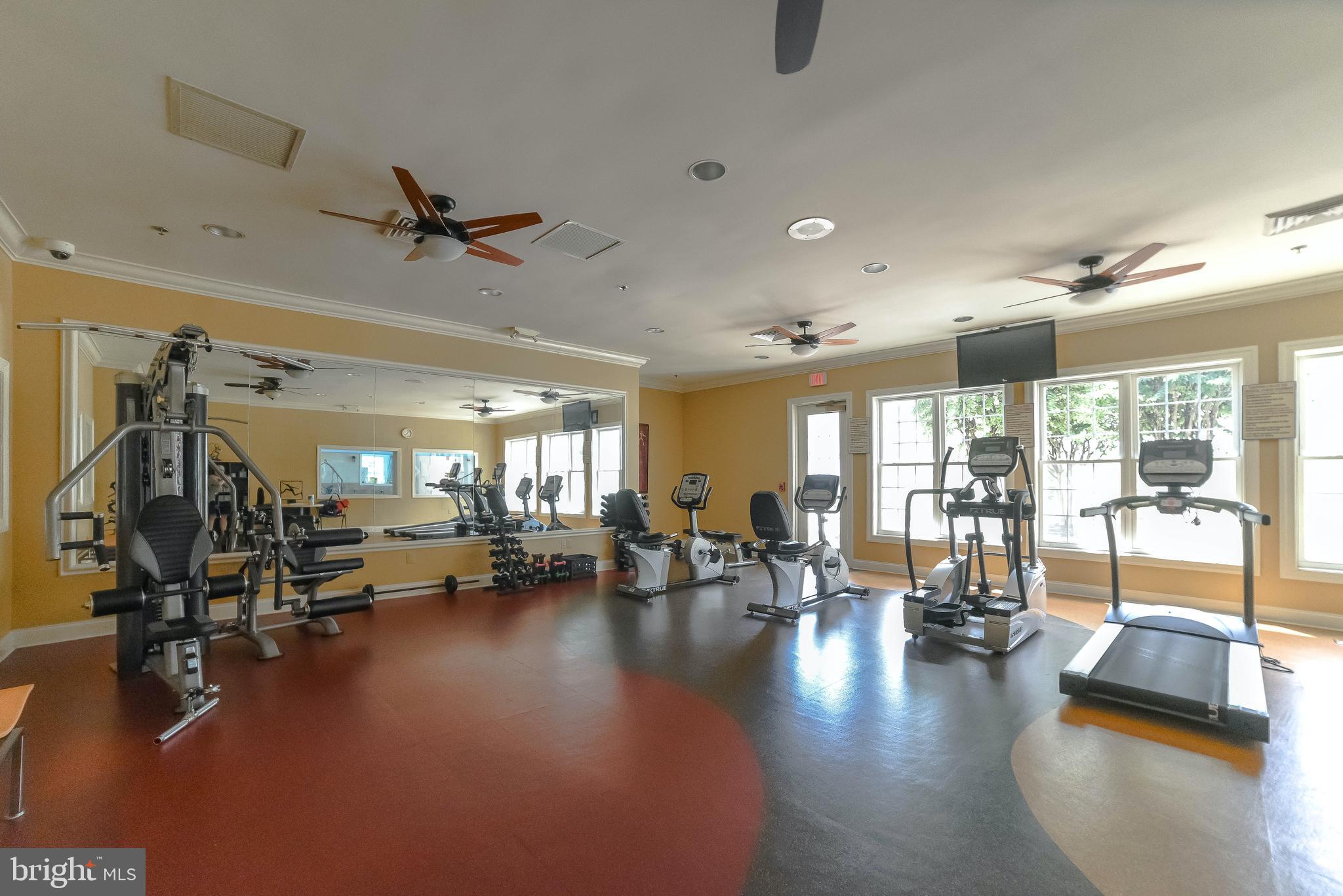 COLONIAL CHARLES - Residential