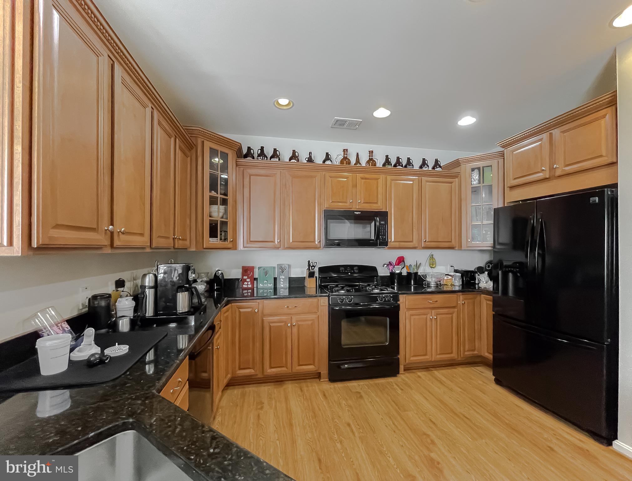 COLONIAL CHARLES - Residential