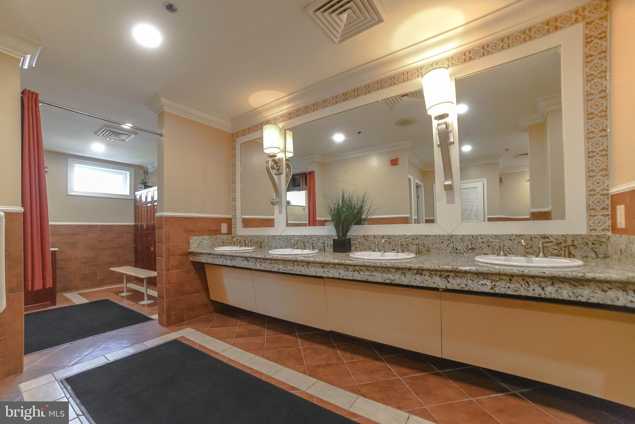 COLONIAL CHARLES - Residential