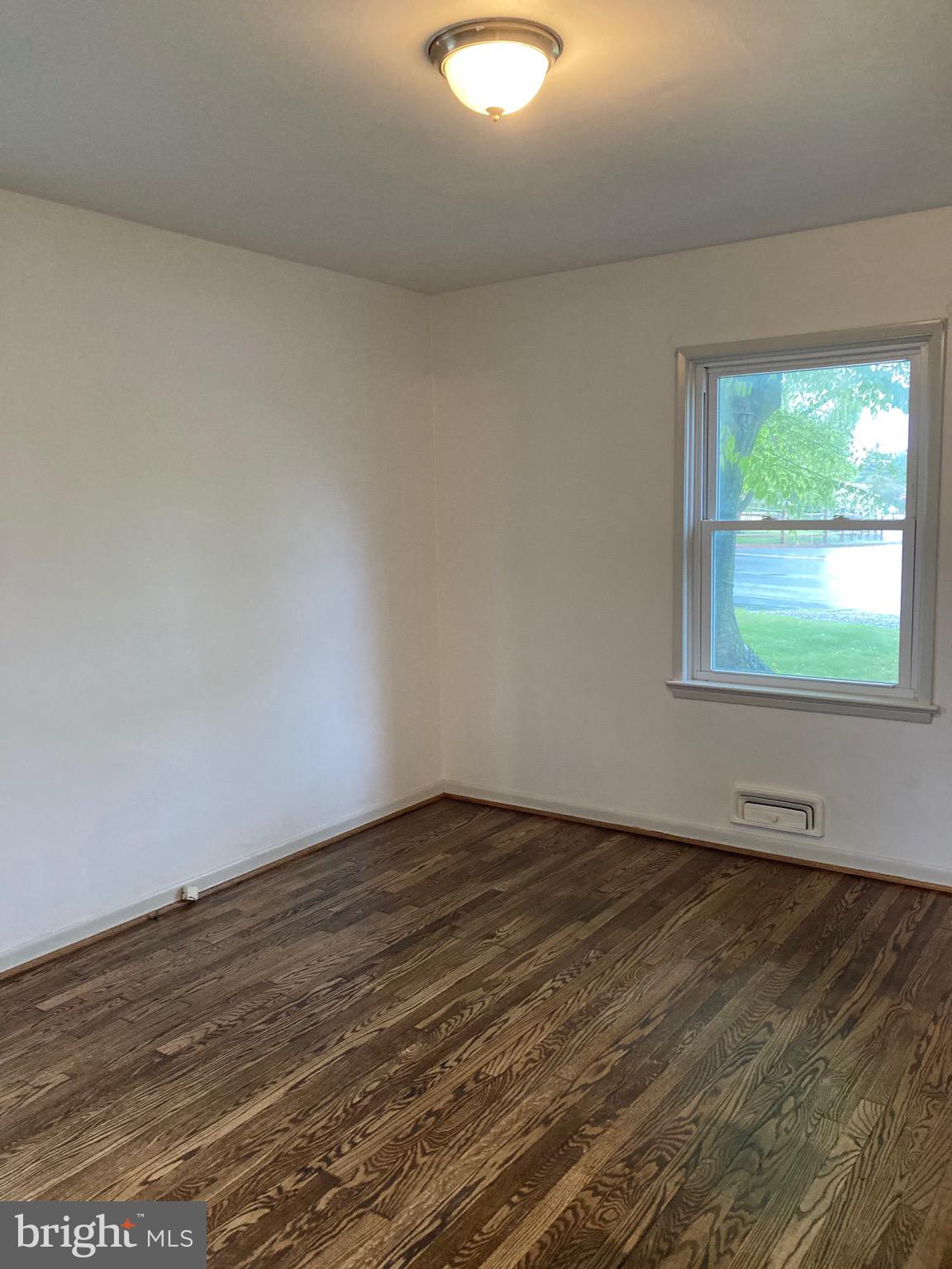 GREENBERRY HILLS - Residential Lease