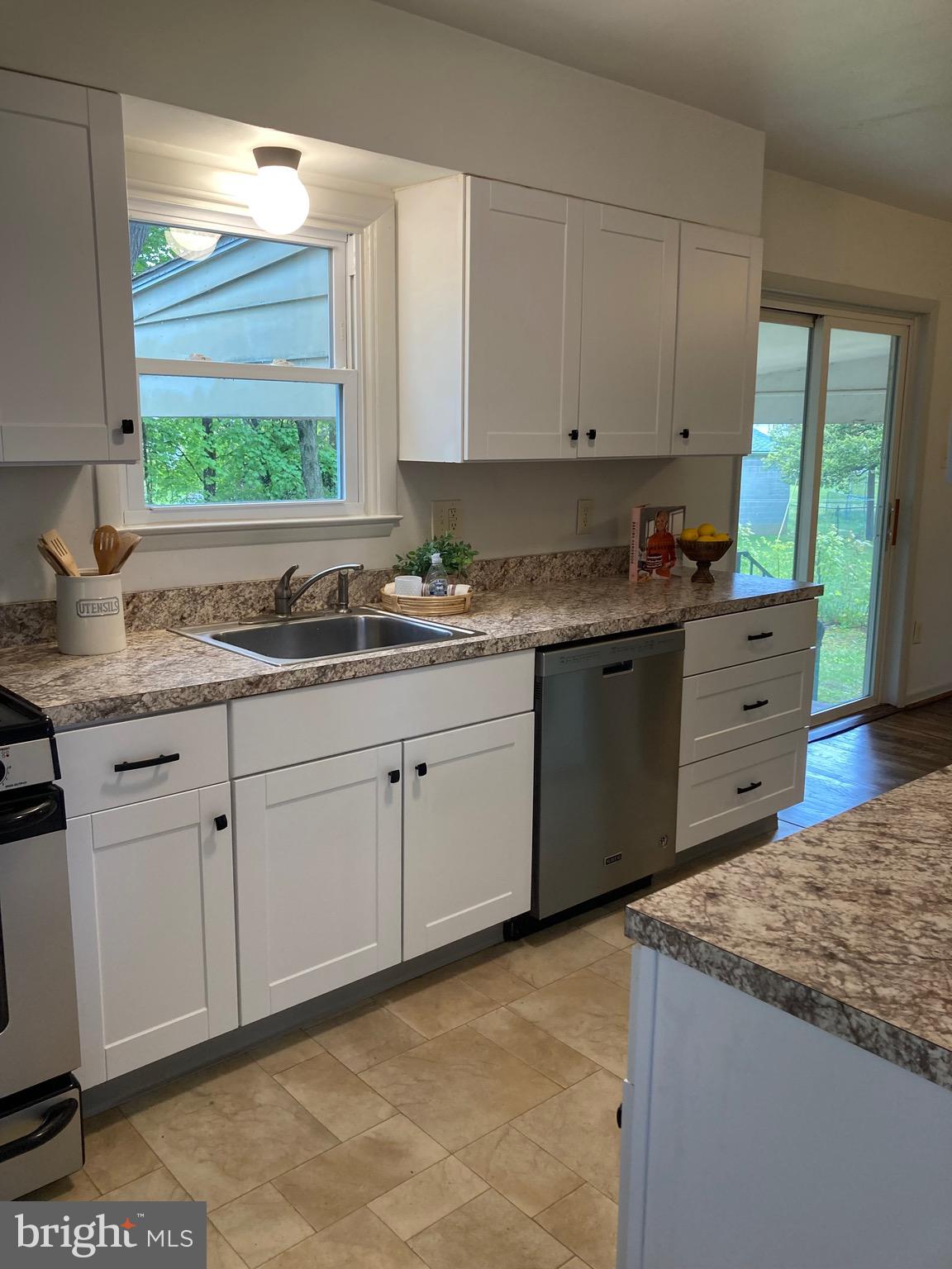 GREENBERRY HILLS - Residential Lease