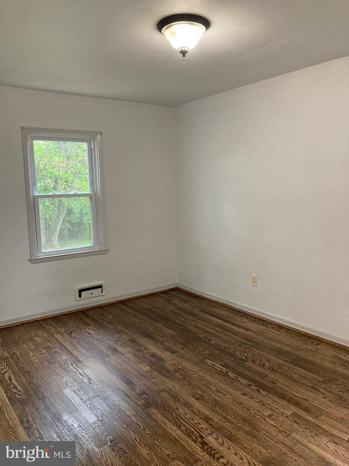 GREENBERRY HILLS - Residential Lease