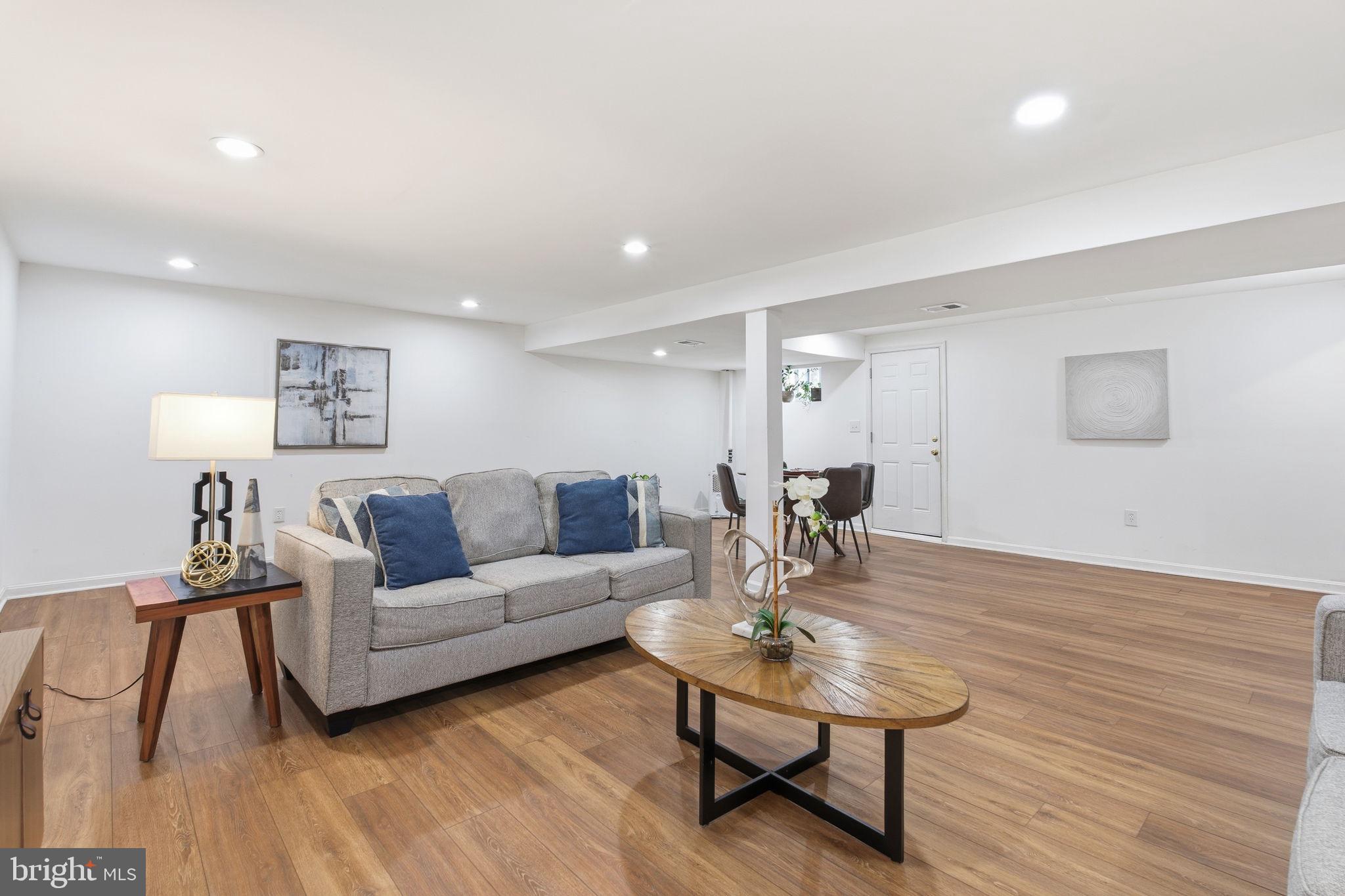 STONEGATE - Residential