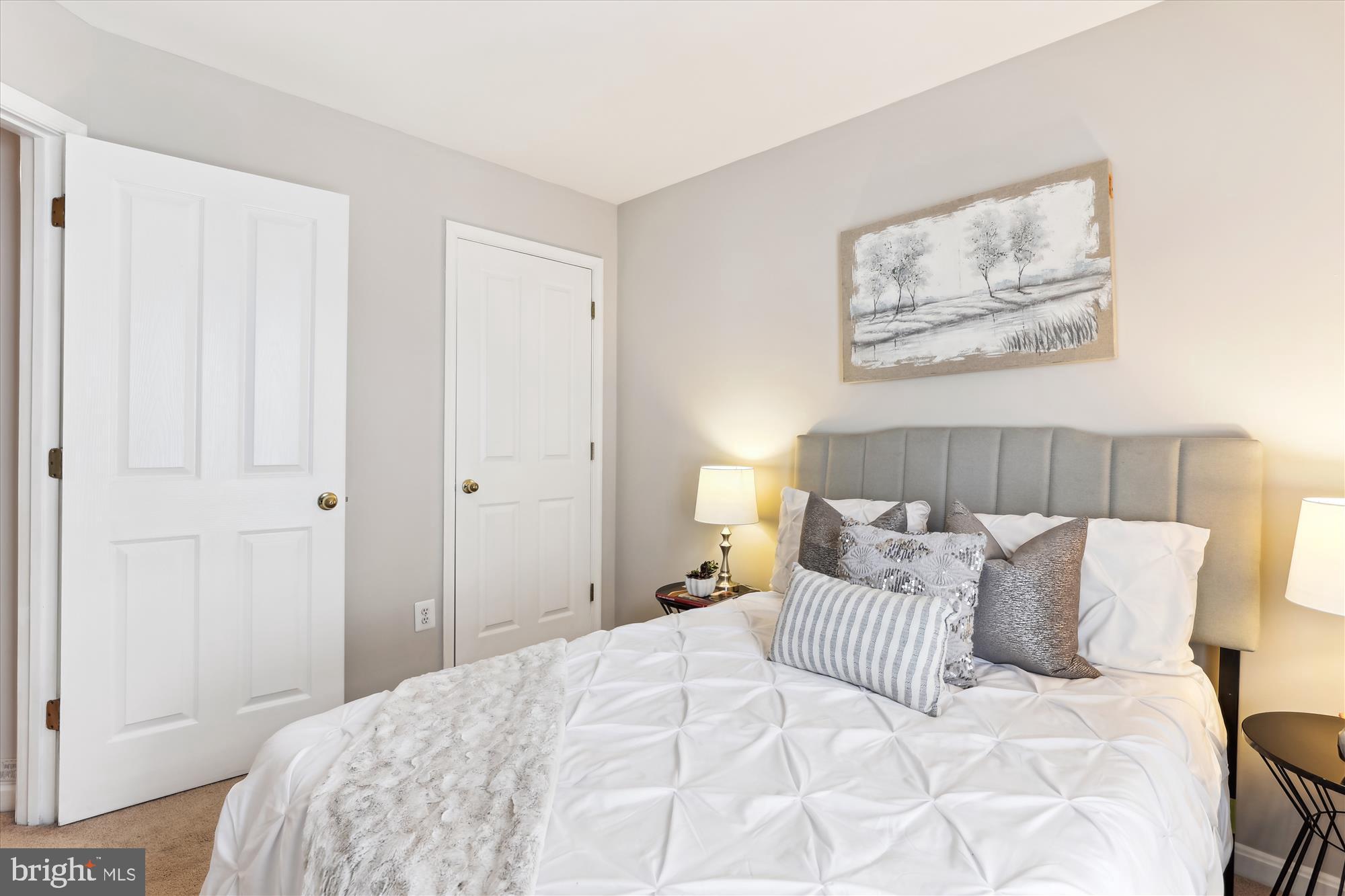 STONEGATE - Residential