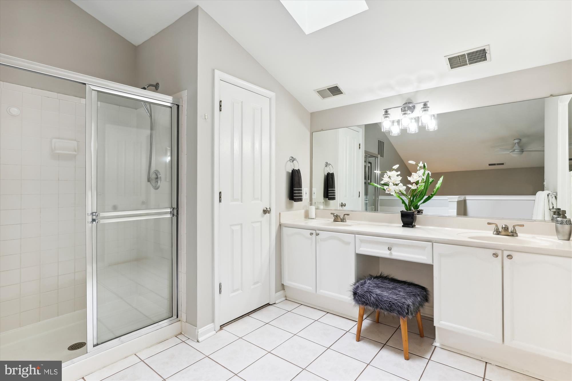 STONEGATE - Residential