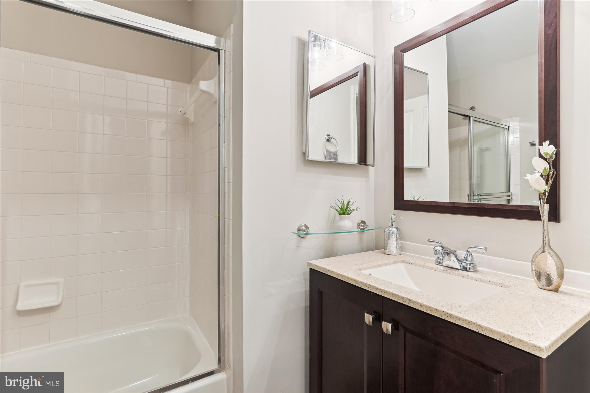 STONEGATE - Residential