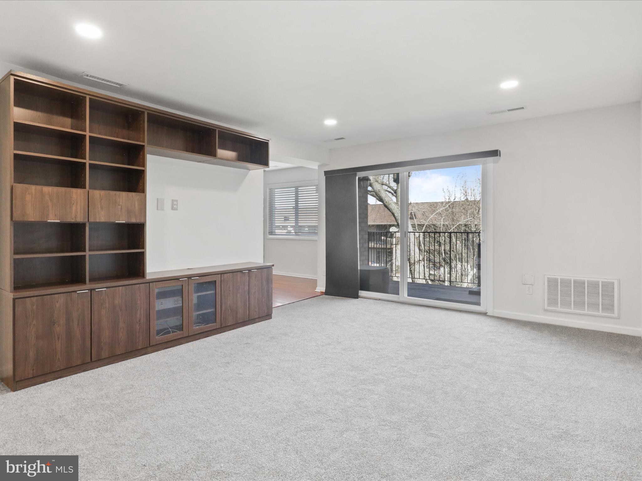 ALEXANDRIA - Residential Lease