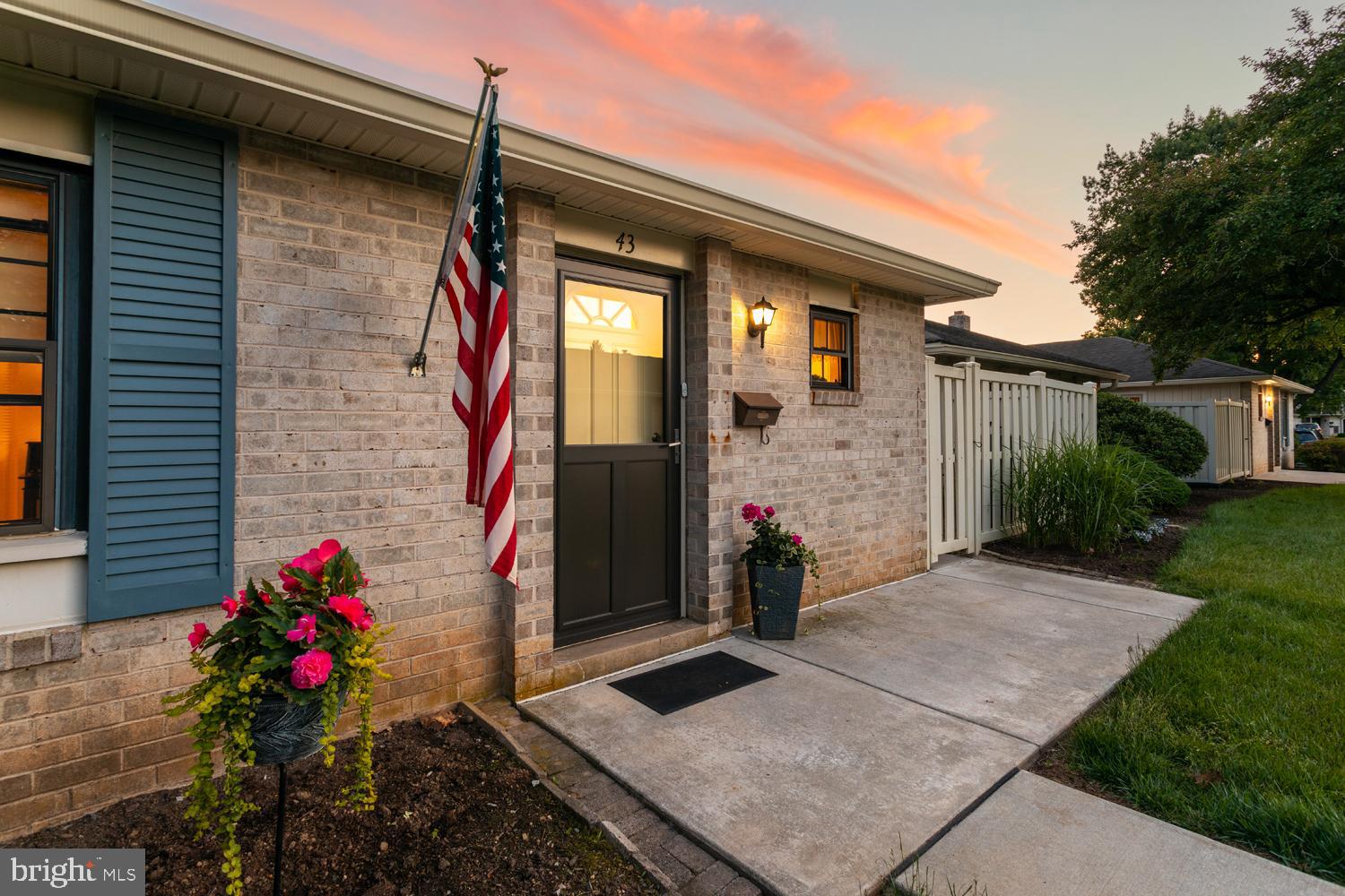 43 VALLEYBROOK DRIVE