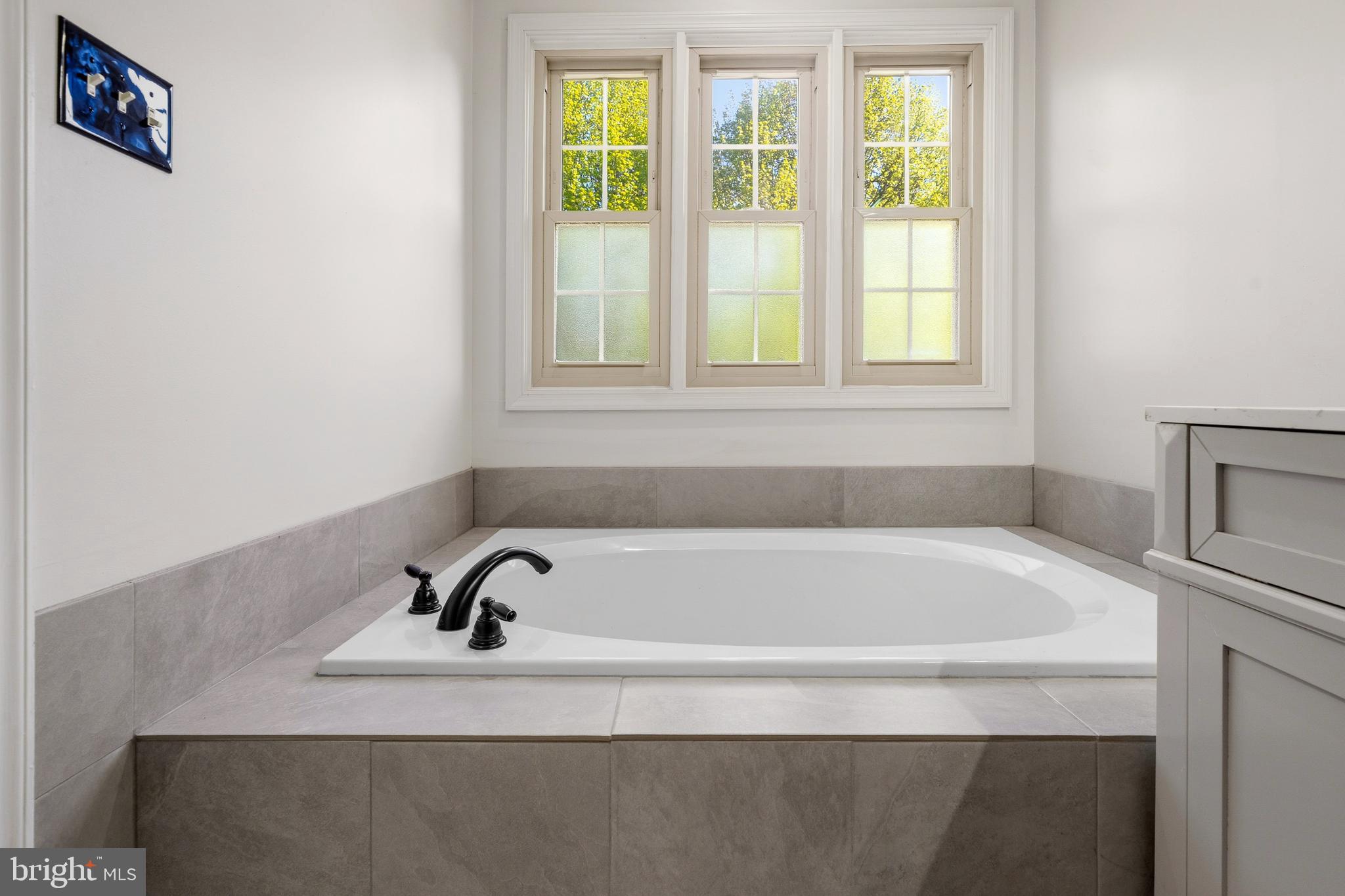 TRAVILAH CREST - Residential