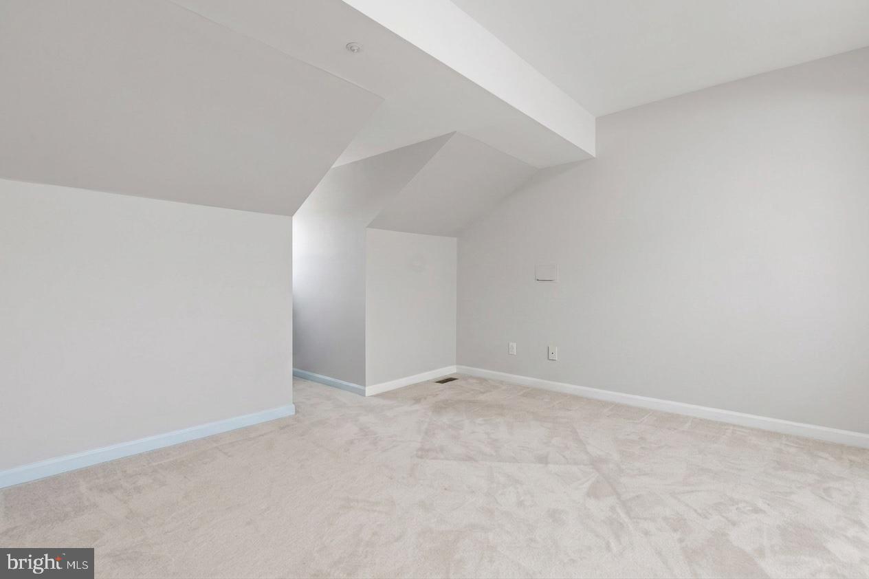 TRAVILAH CREST - Residential