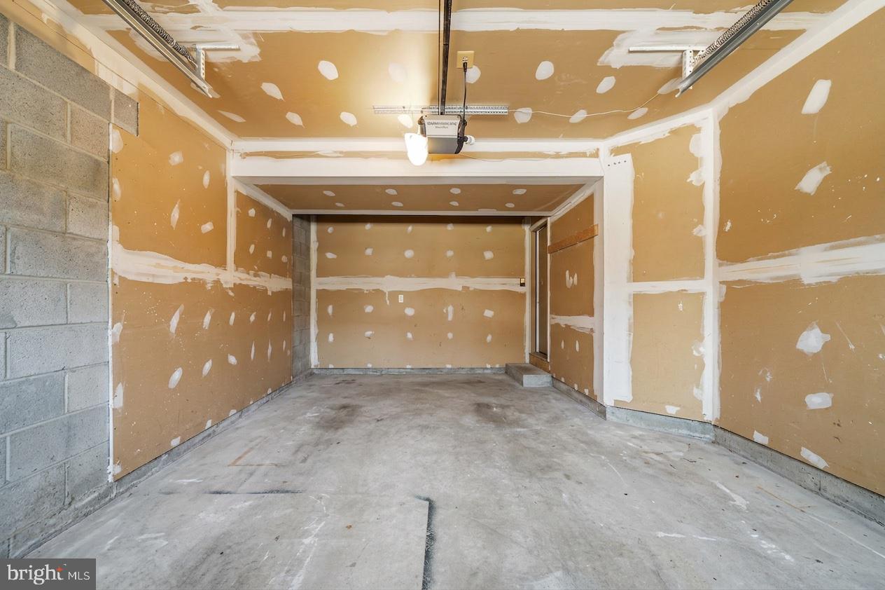 TRAVILAH CREST - Residential