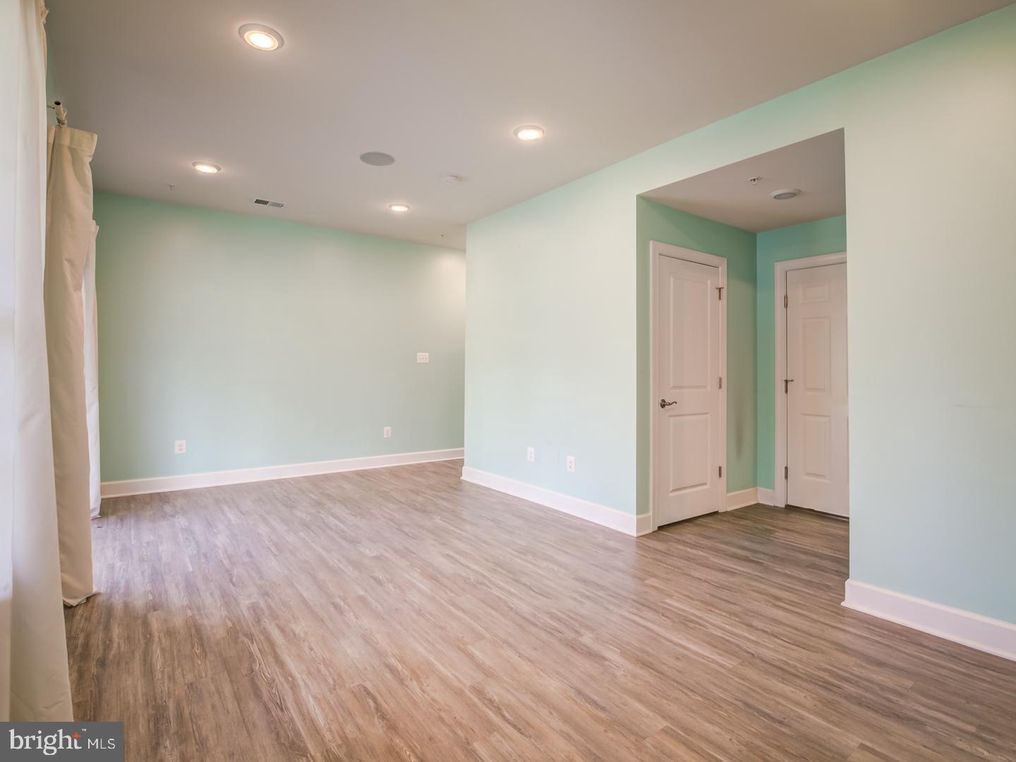 HAMILTON PARK - Residential