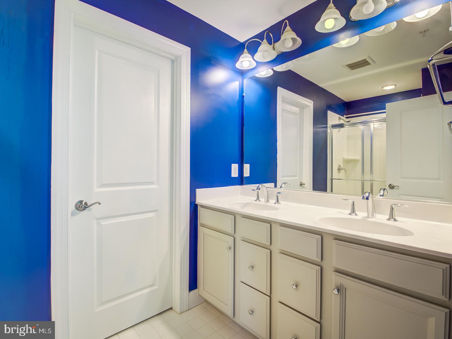 HAMILTON PARK - Residential