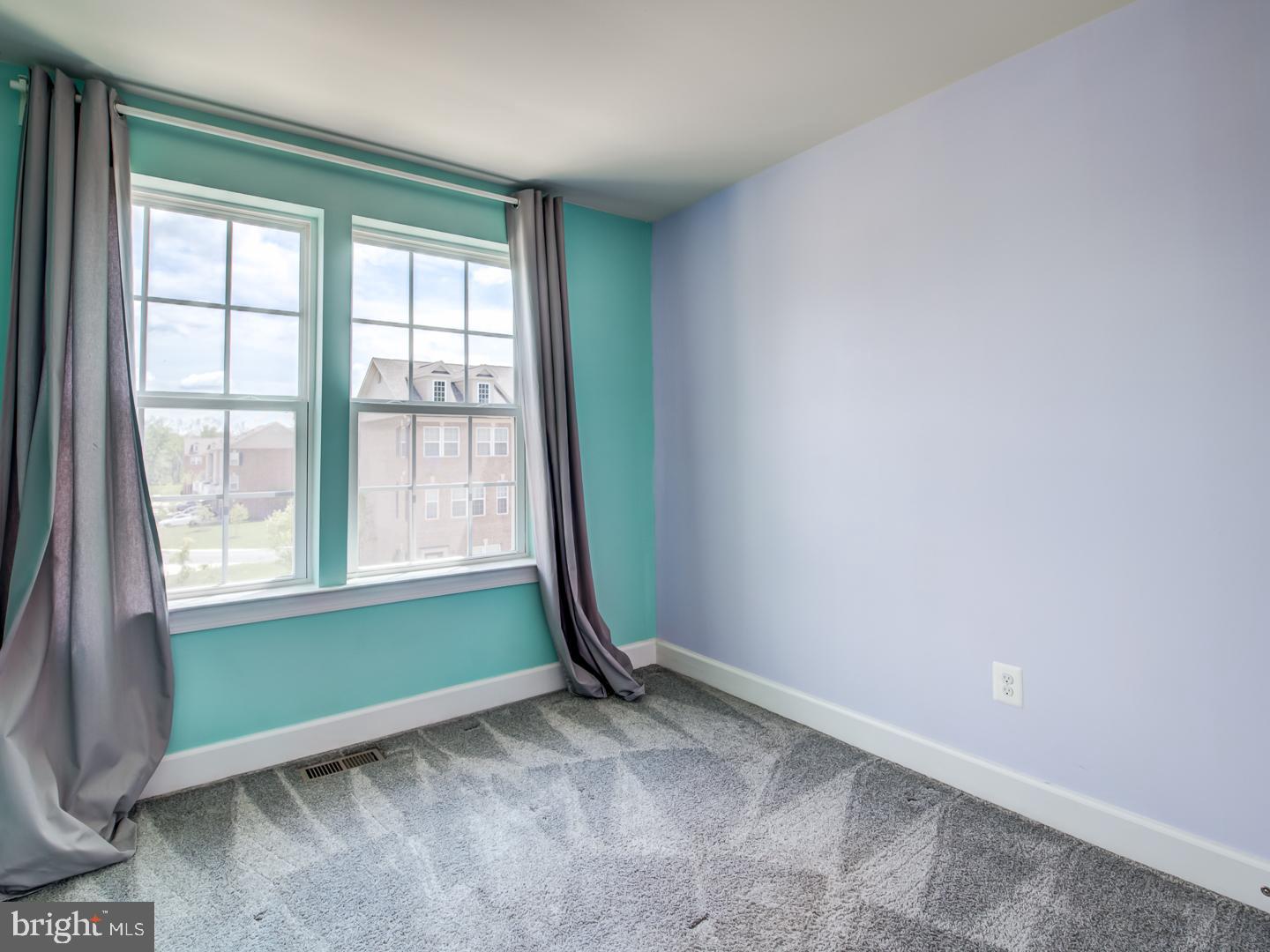 HAMILTON PARK - Residential