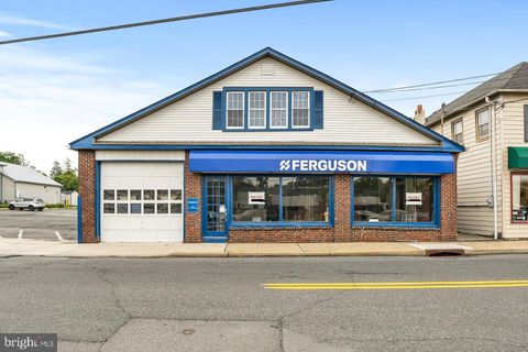 Photo of 135 W Ward Street, HIGHTSTOWN, NJ 08520 (MLS # NJME2062136)