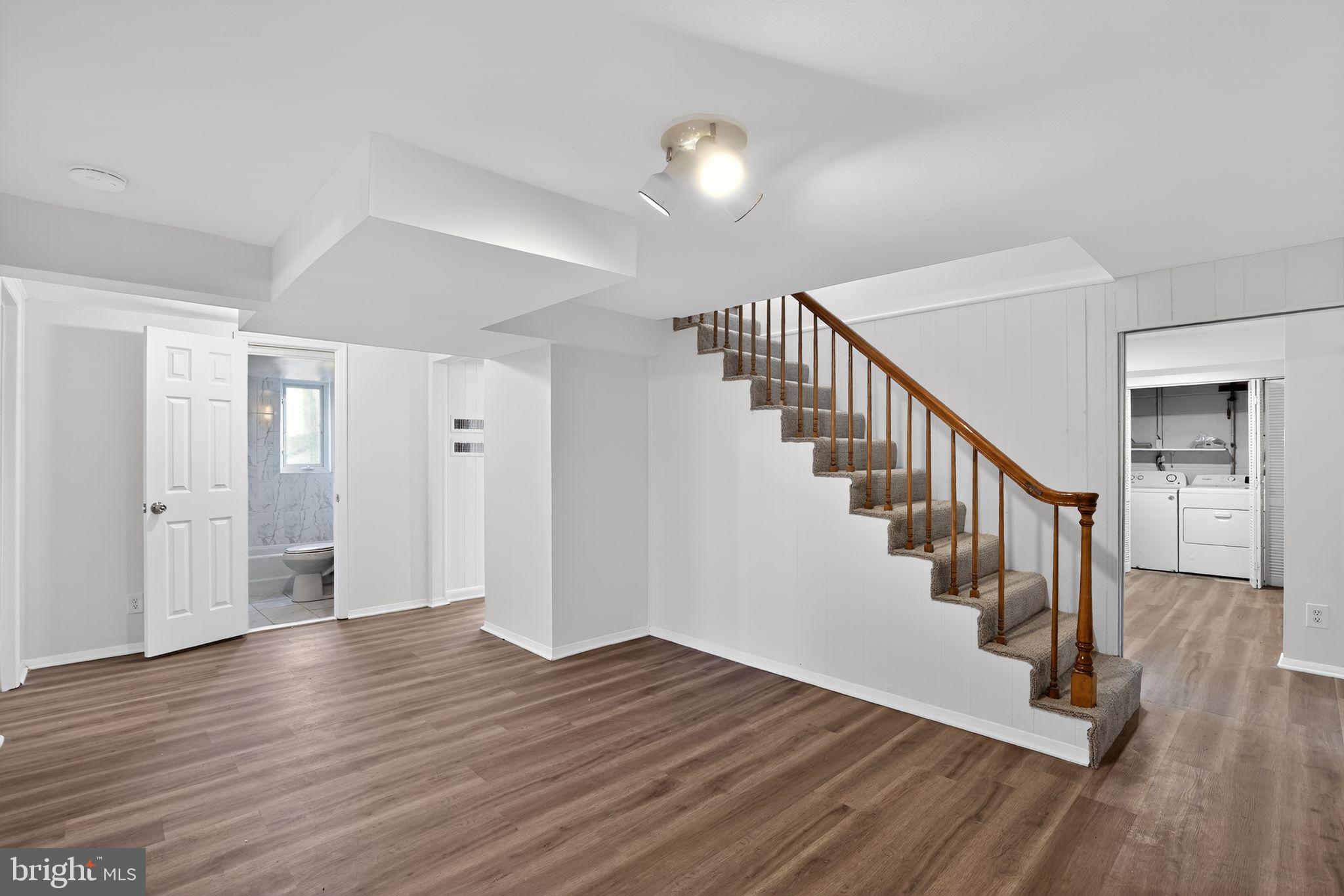 NORTH SPRINGFIELD - Residential Lease