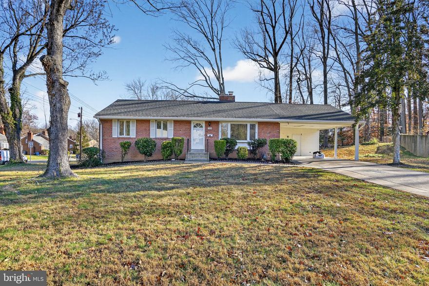 Step into a bright and beautifully refreshed home in the heart of North Springfield. Sunlight fills every room, highlighting the new paint, carpet and hardwood floors. All bathrooms have been completely remodeled, giving the home a clean and modern feel. The layout offers comfortable living spaces, spacious bedrooms and a warm ambiance throughout. The location is ideal with quick access to 395 and 495, making the commute to DC simple and convenient. Enjoy being inside the Beltway with parks, a community pool and grocery stores just a short walk away. This home is also part of the highly regarded Fairfax County School system. Small dog only; case by case basis.