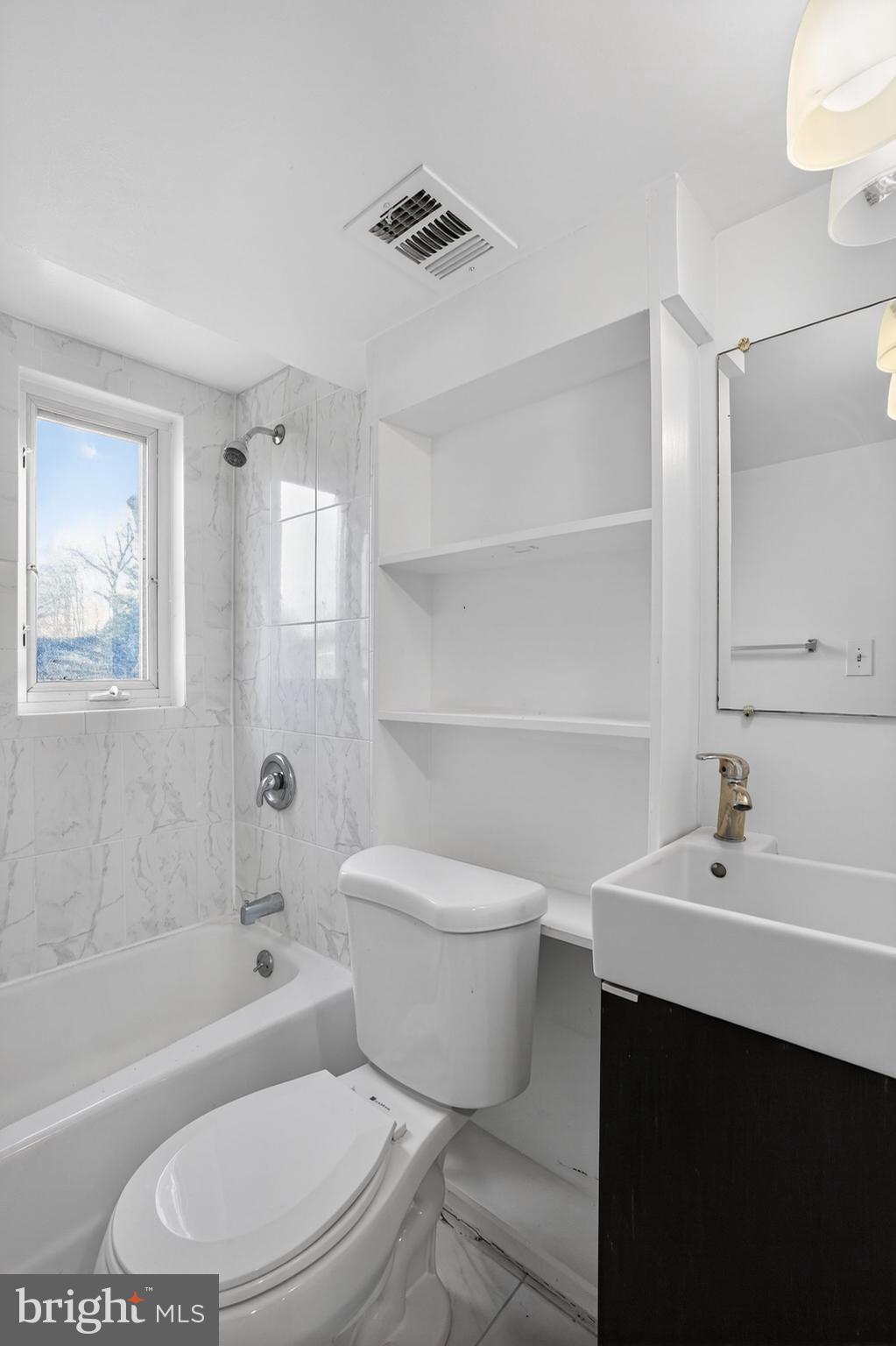 NORTH SPRINGFIELD - Residential Lease