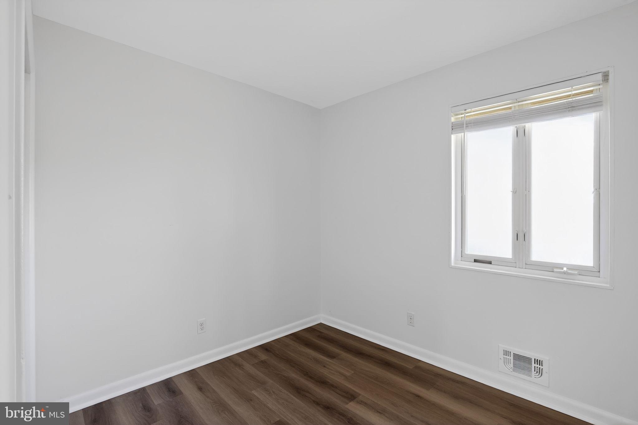 NORTH SPRINGFIELD - Residential Lease