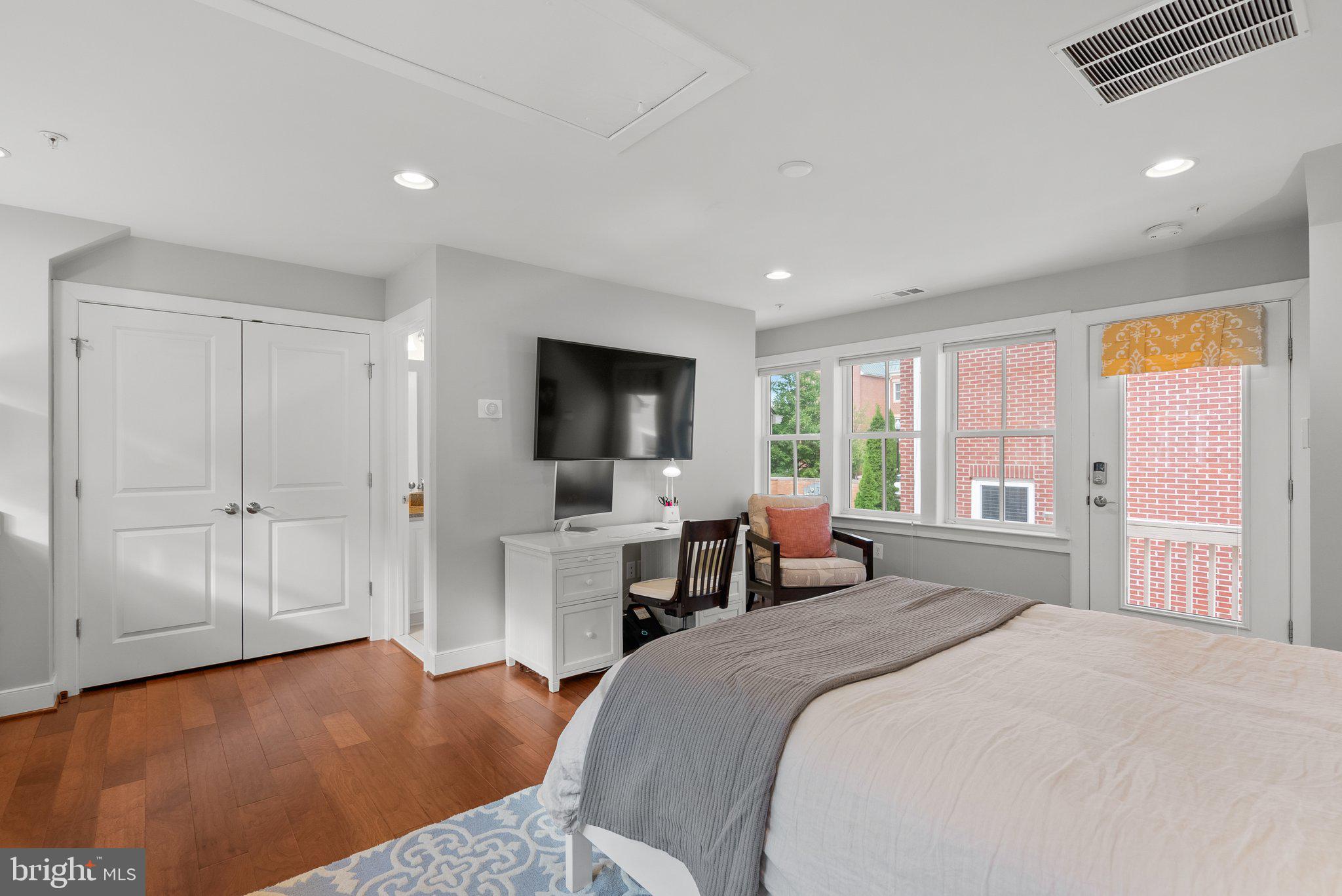 POTOMAC YARD - Residential