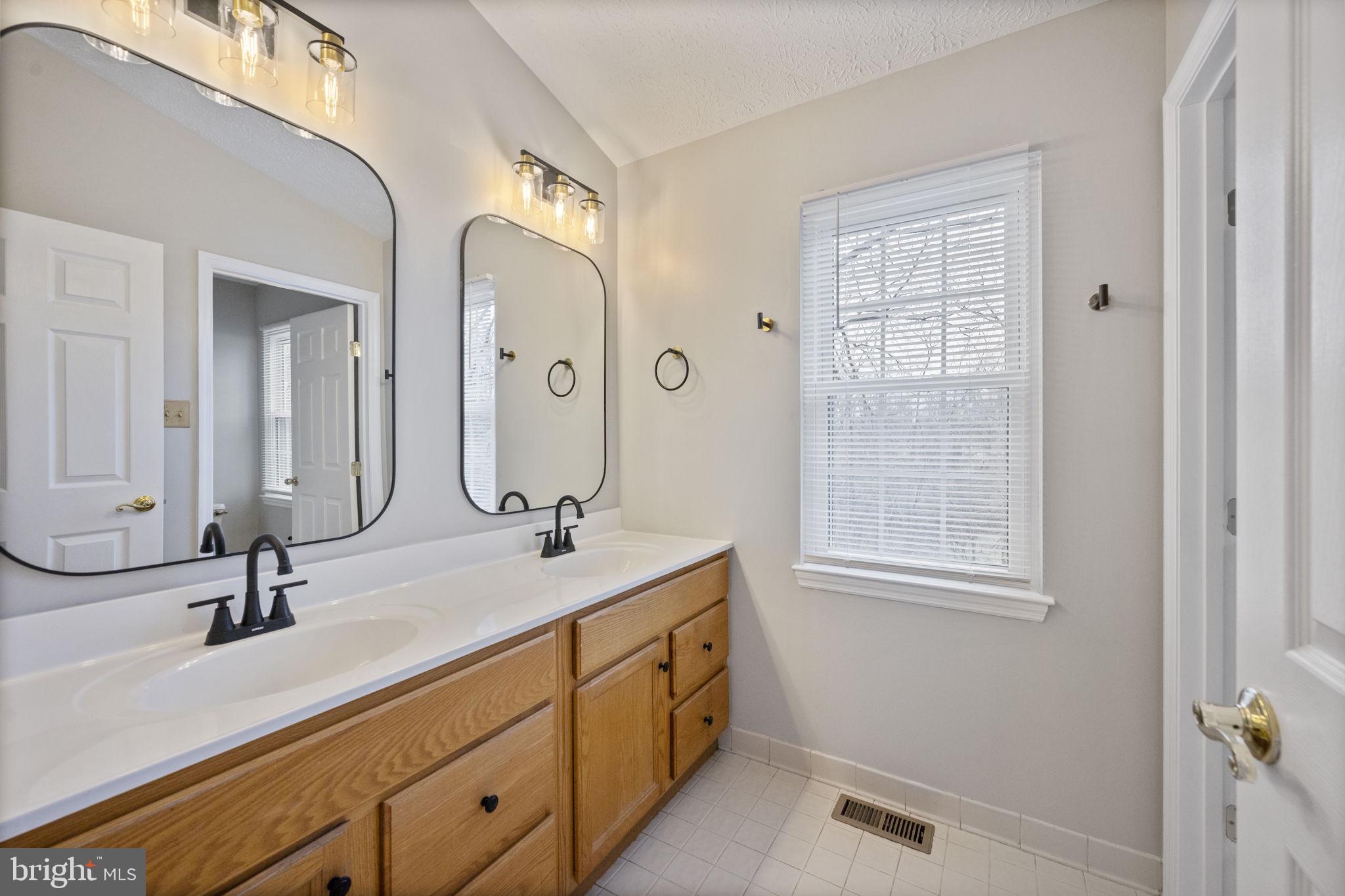 BRENTWOOD PARK - Residential