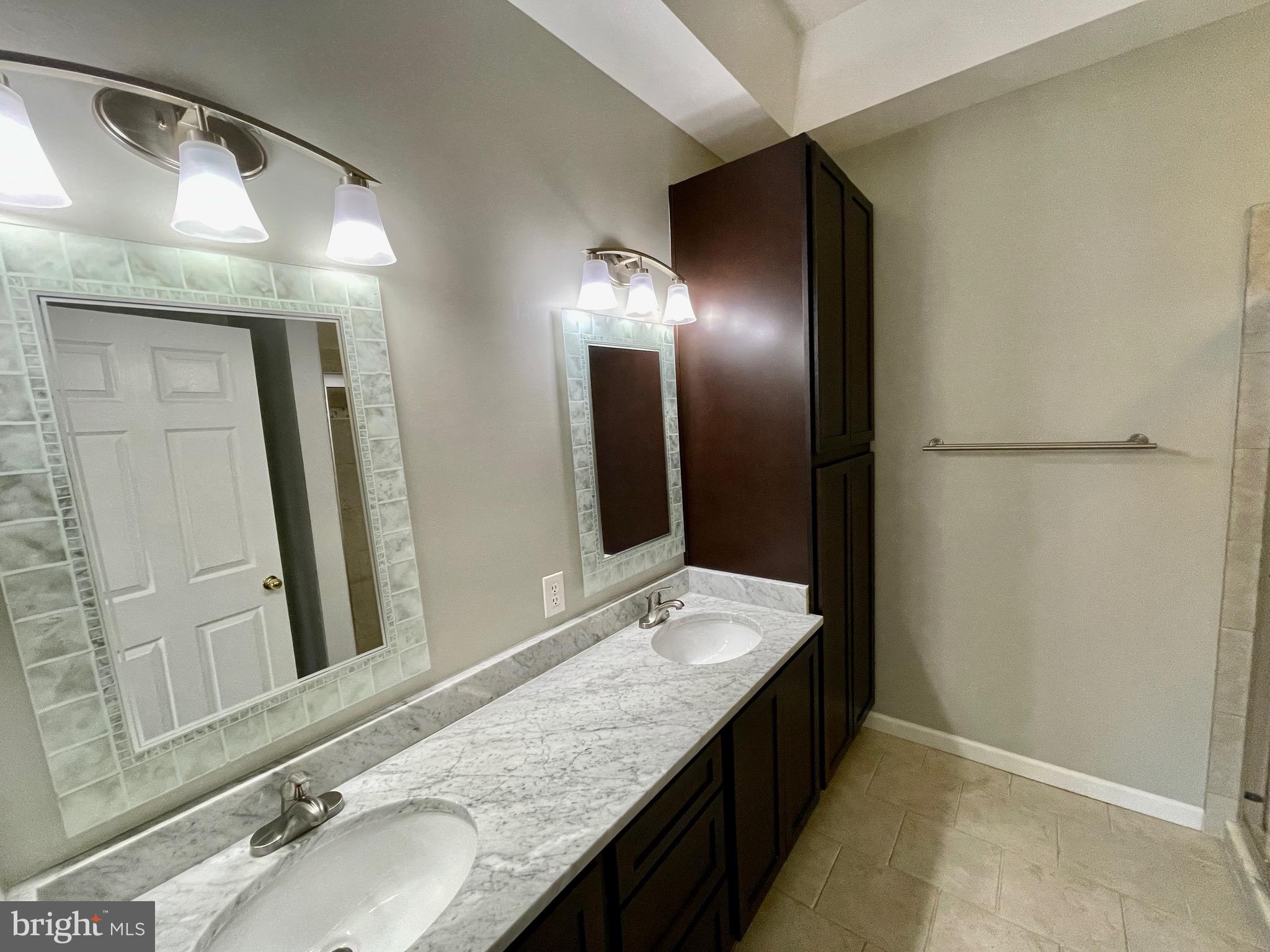 TOWN CENTER - Residential