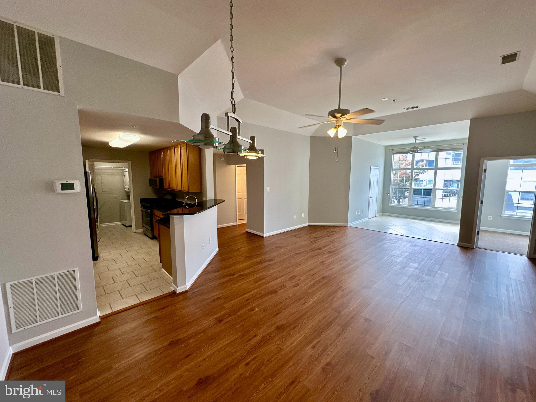 TOWN CENTER - Residential