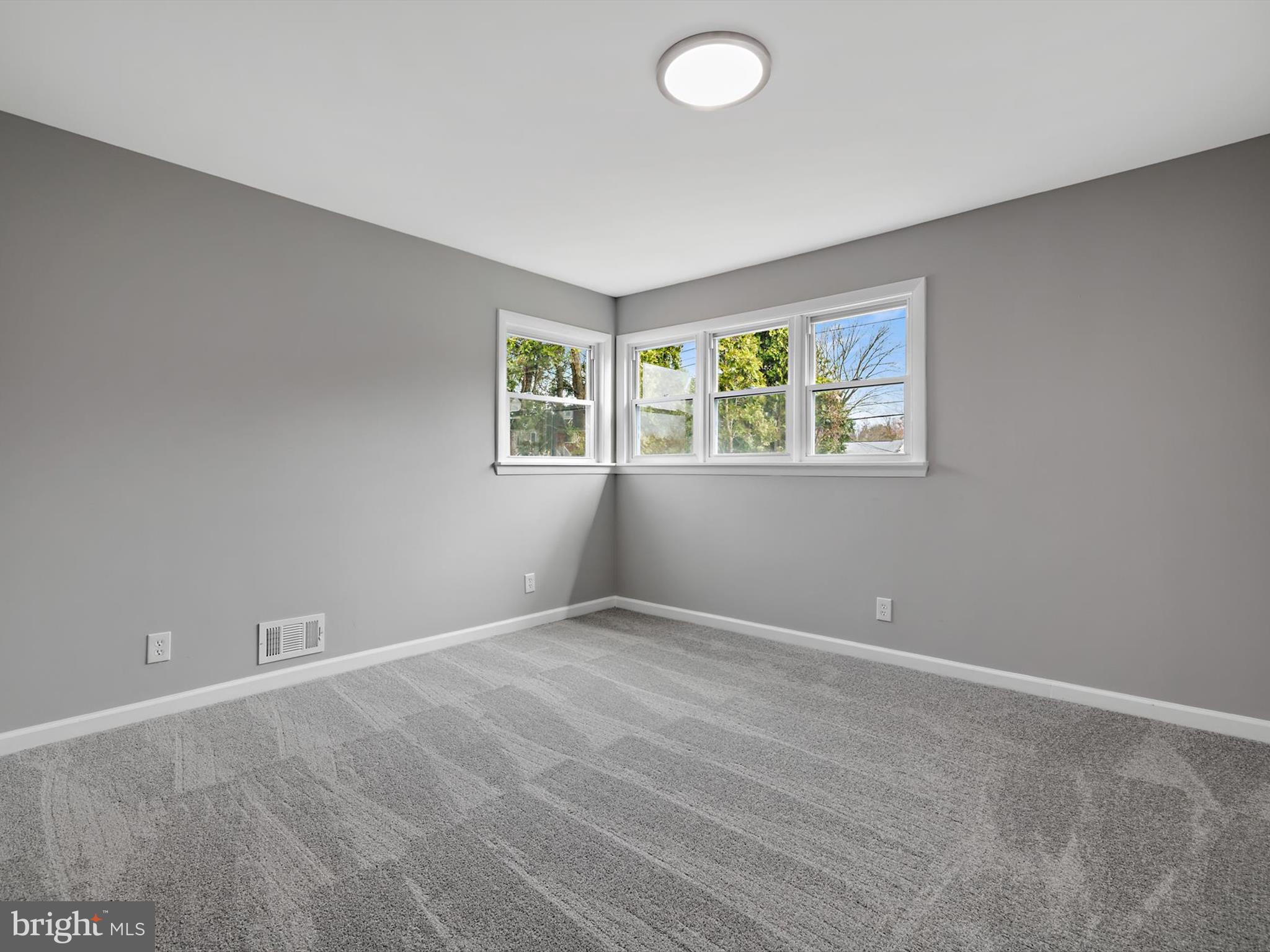 PIKESVILLE - Residential