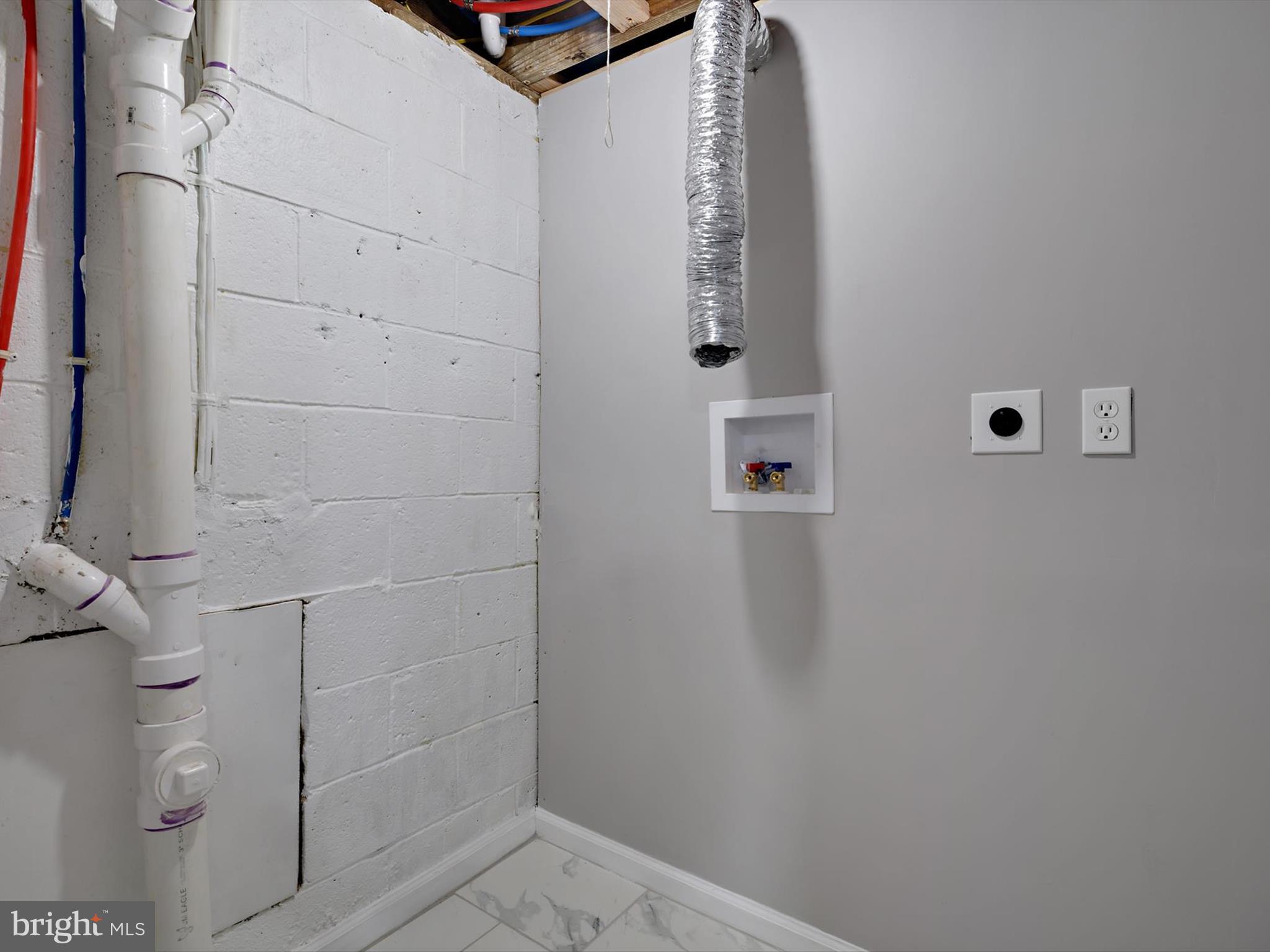 PIKESVILLE - Residential