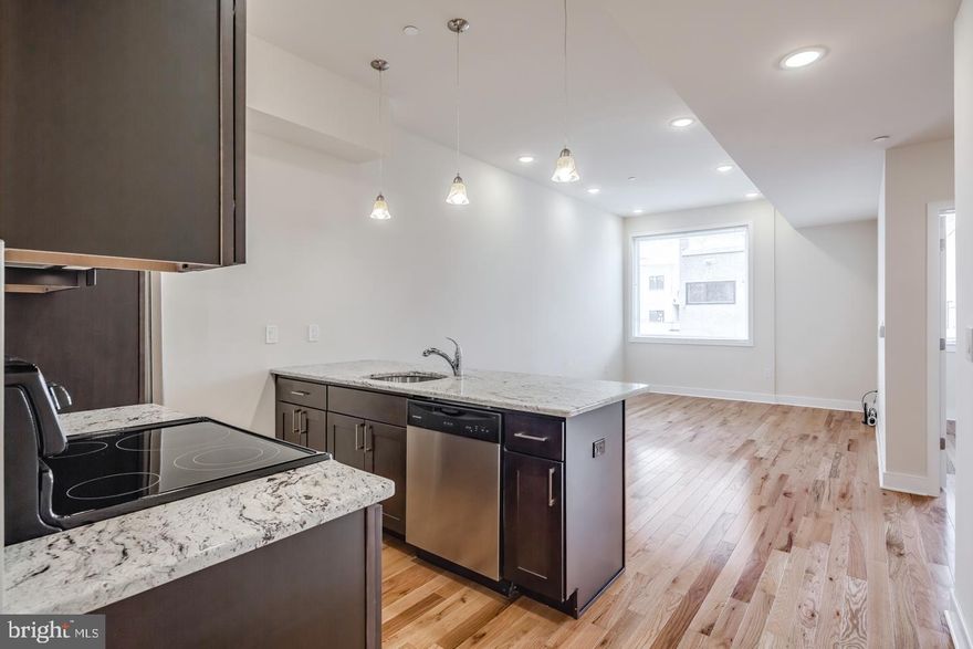 Price reflects 1 month free on a 13 month lease! Base rent $2045. Experience the charm and history of Graduate Hospital from the comforts of your own apartment in one of Center City's most sought-after neighborhoods. 

Completed in January 2016, the 1435 South apartment building offers amenities such as tenant parking, a bicycle storage room, a video intercom system, and unobstructed 360 degree views of Philadelphia. This 1 bedroom has in unit laundry, renovated kitchen with stainless steel appliances and a great open floorplan! 

Tenant pays electric and flat $50/month water fee. Pet's welcome for additional fee! $1000 security deposit and just 1st month's rent due at lease signing. 6-11 month lease available for additional $50/month.