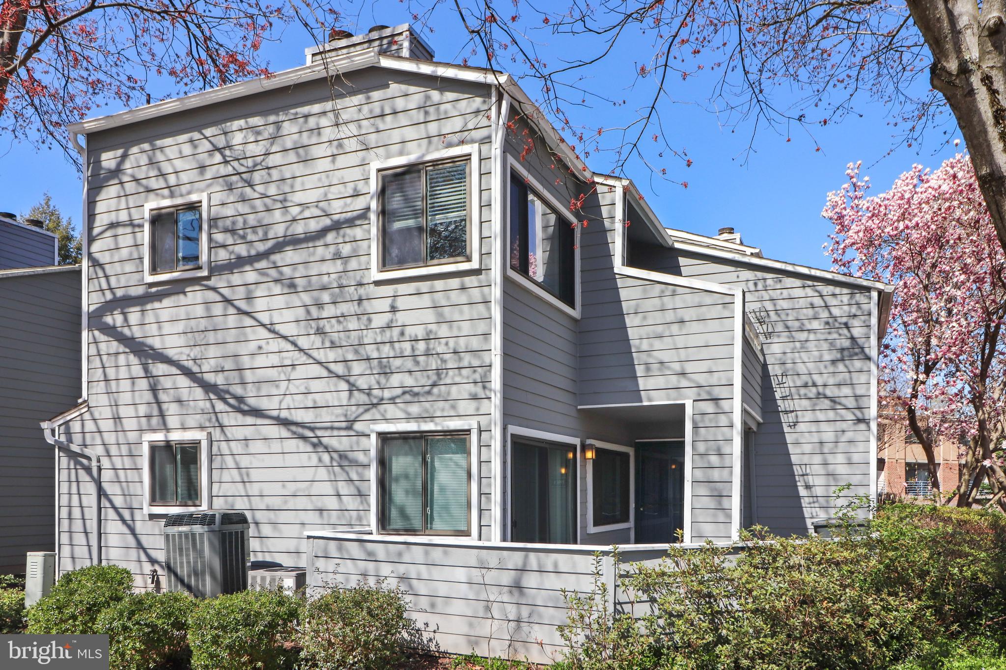 VILLARIDGE - Residential