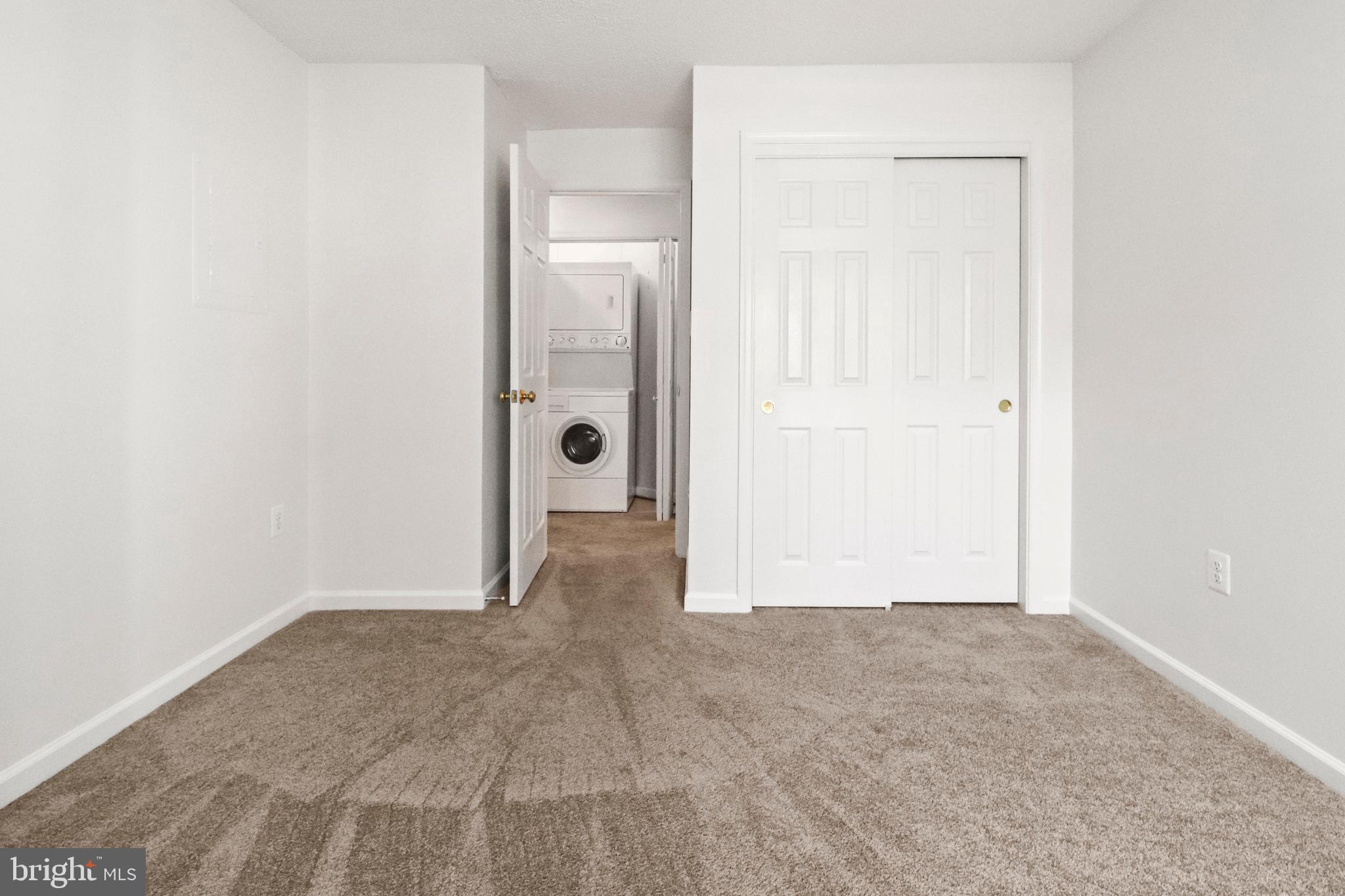 VILLARIDGE - Residential