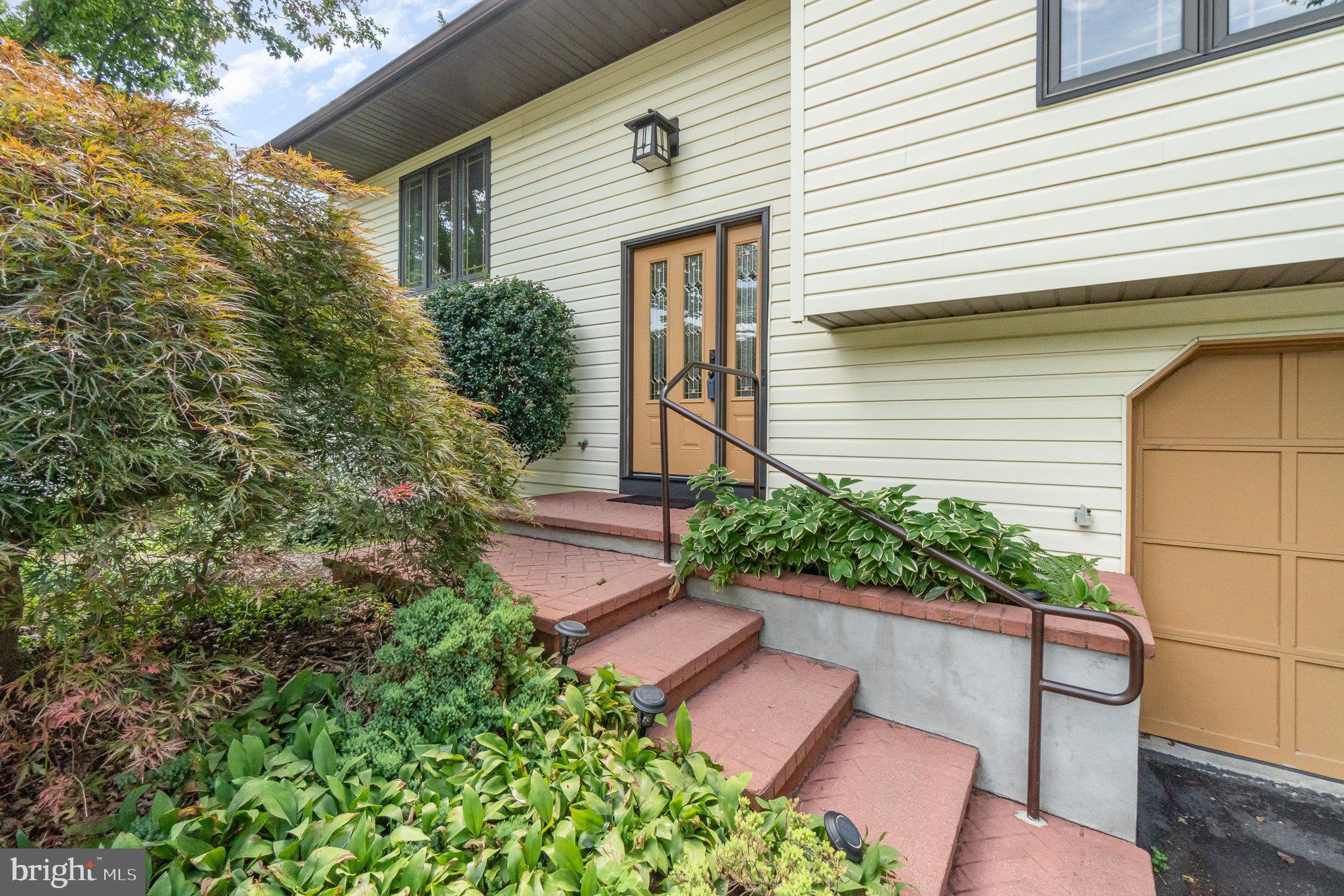 4303 KENTUCKY DRIVE