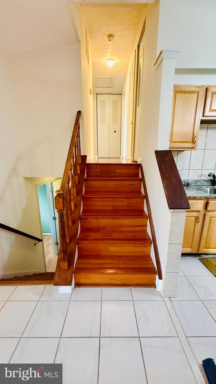 NEWINGTON FOREST - Residential