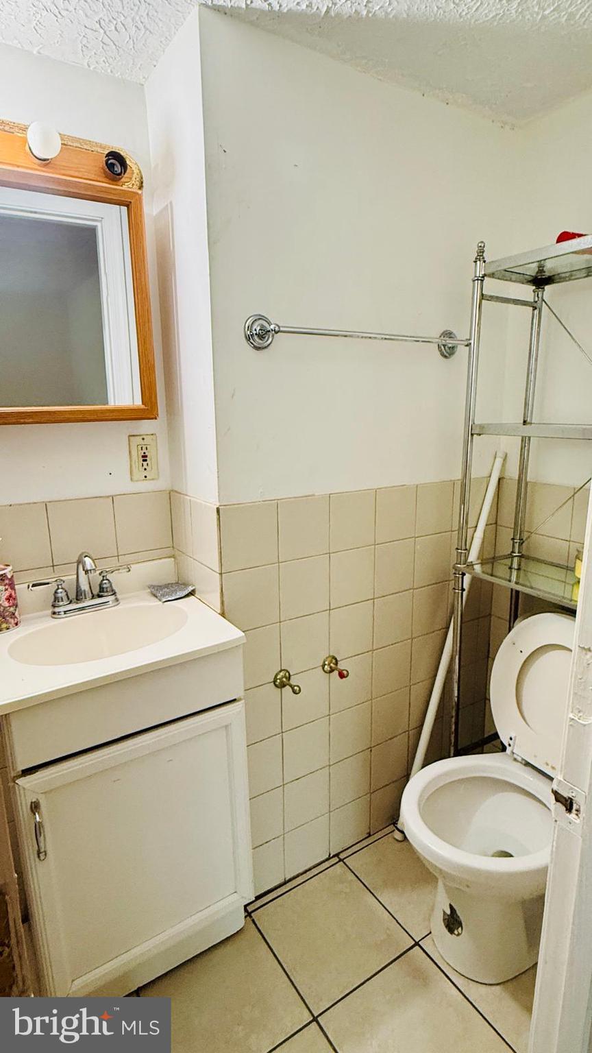 NEWINGTON FOREST - Residential