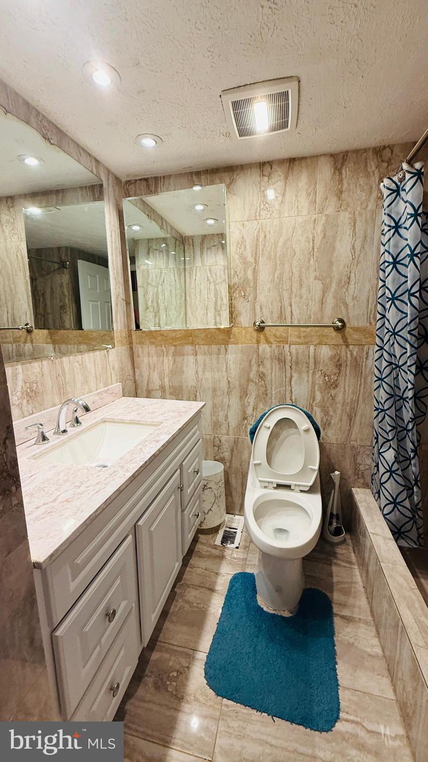 NEWINGTON FOREST - Residential