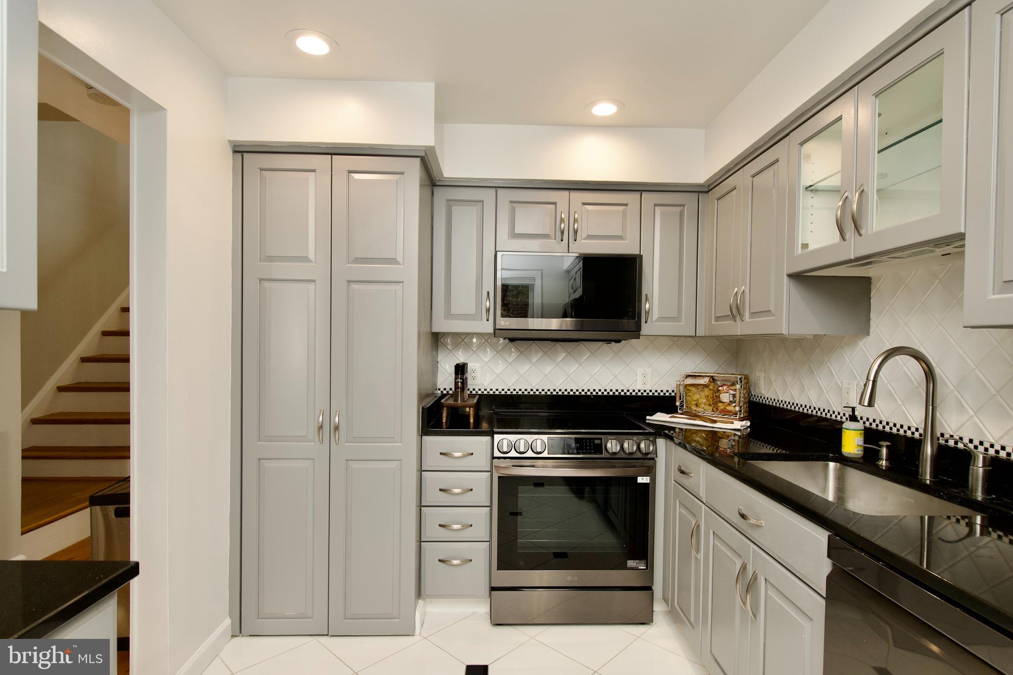 TORPEDO FACTORY - Residential