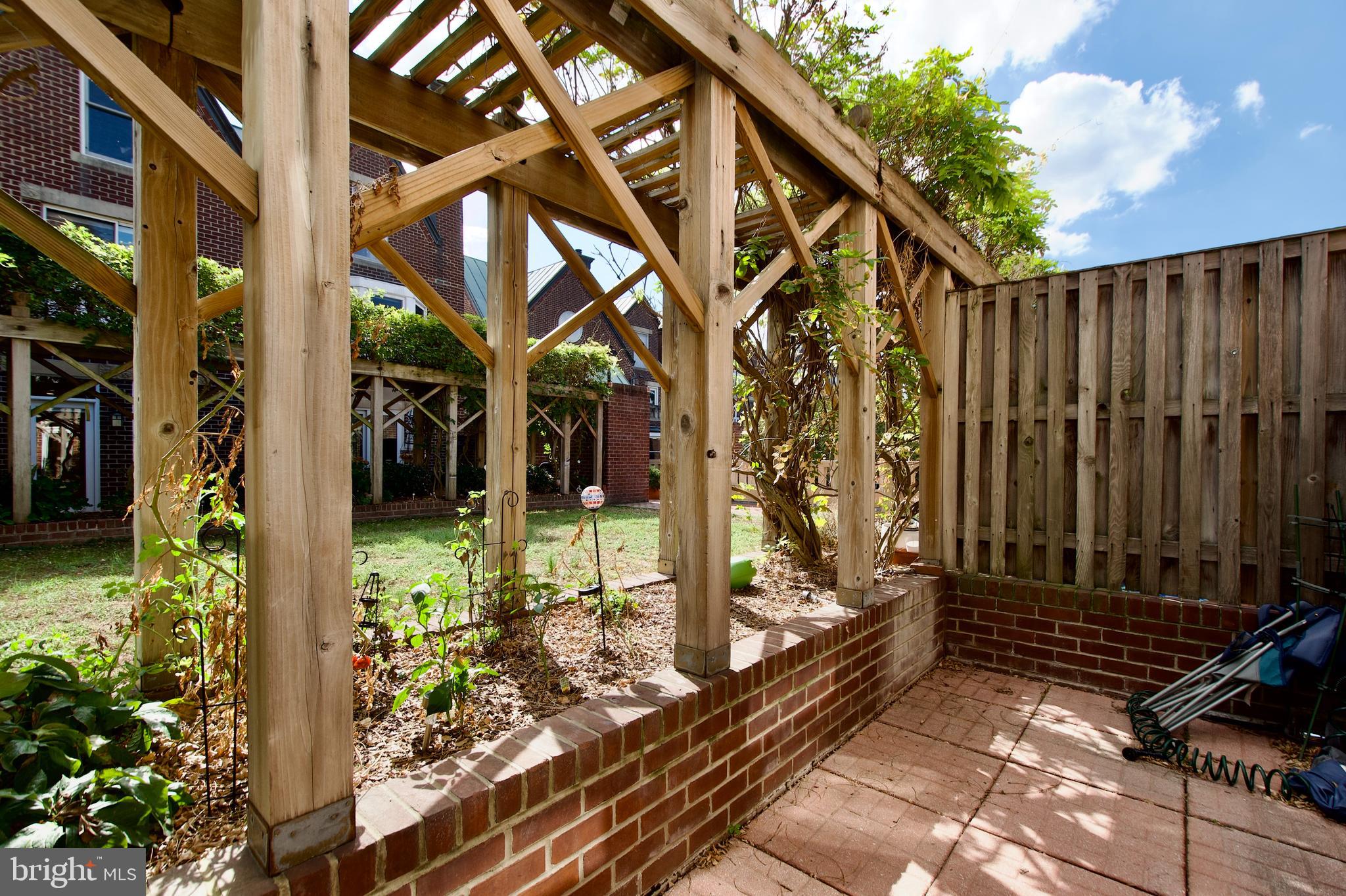 TORPEDO FACTORY - Residential