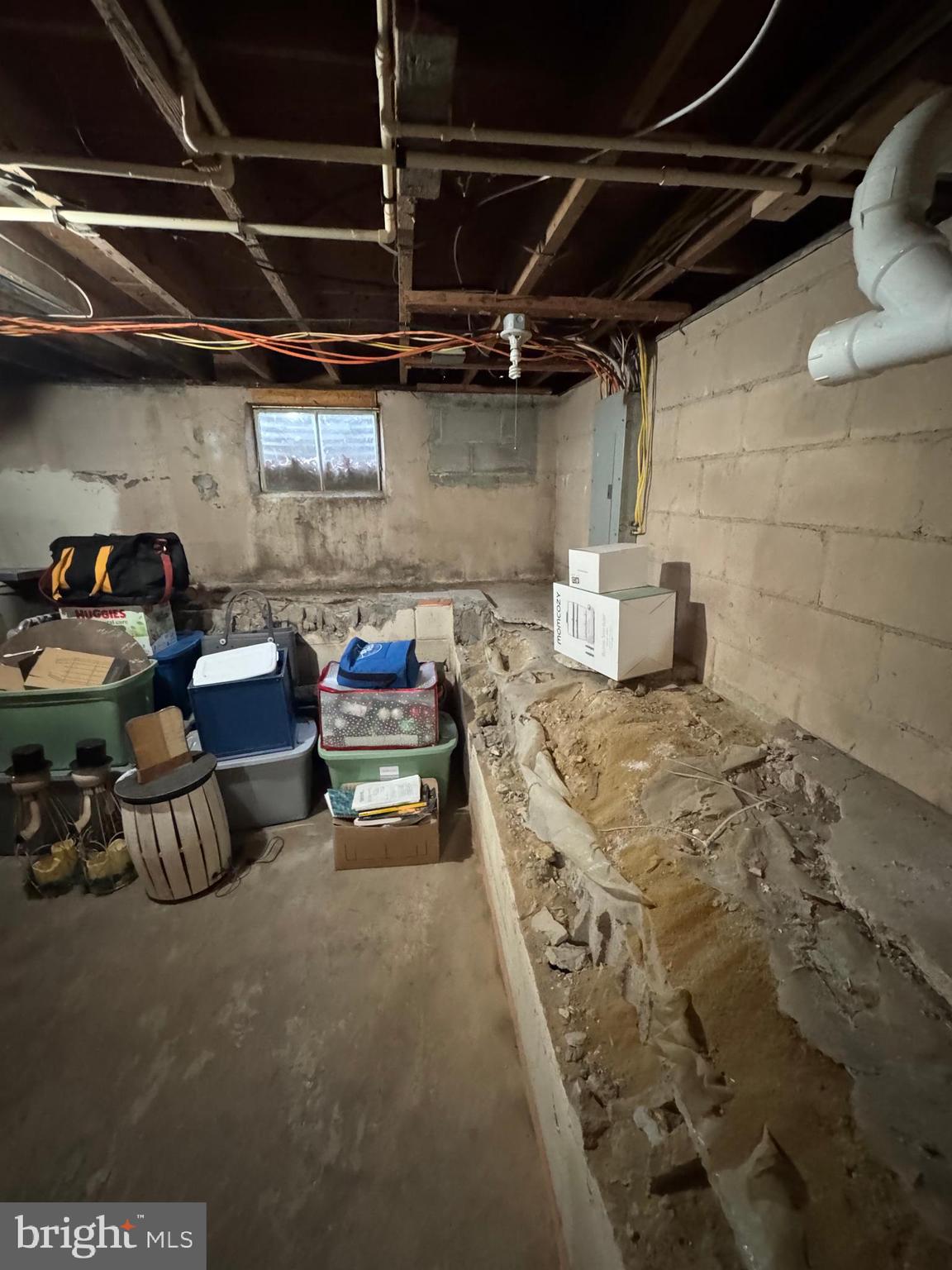 WOODSIDE MANOR - Residential