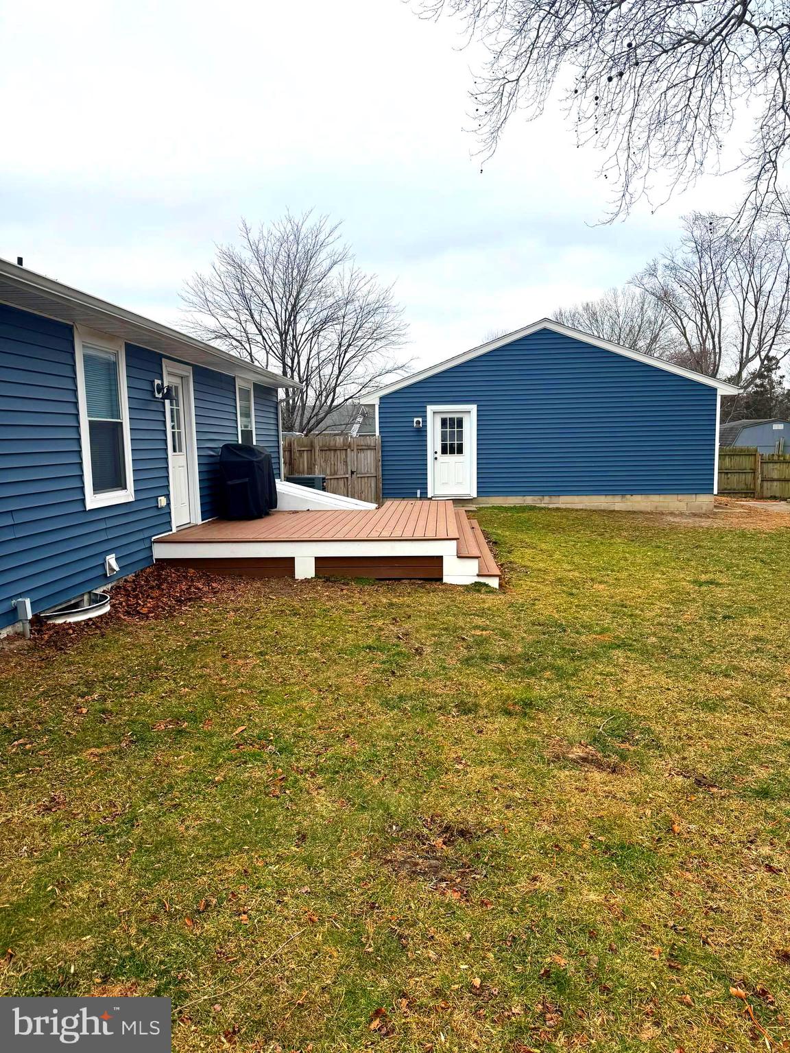 WOODSIDE MANOR - Residential