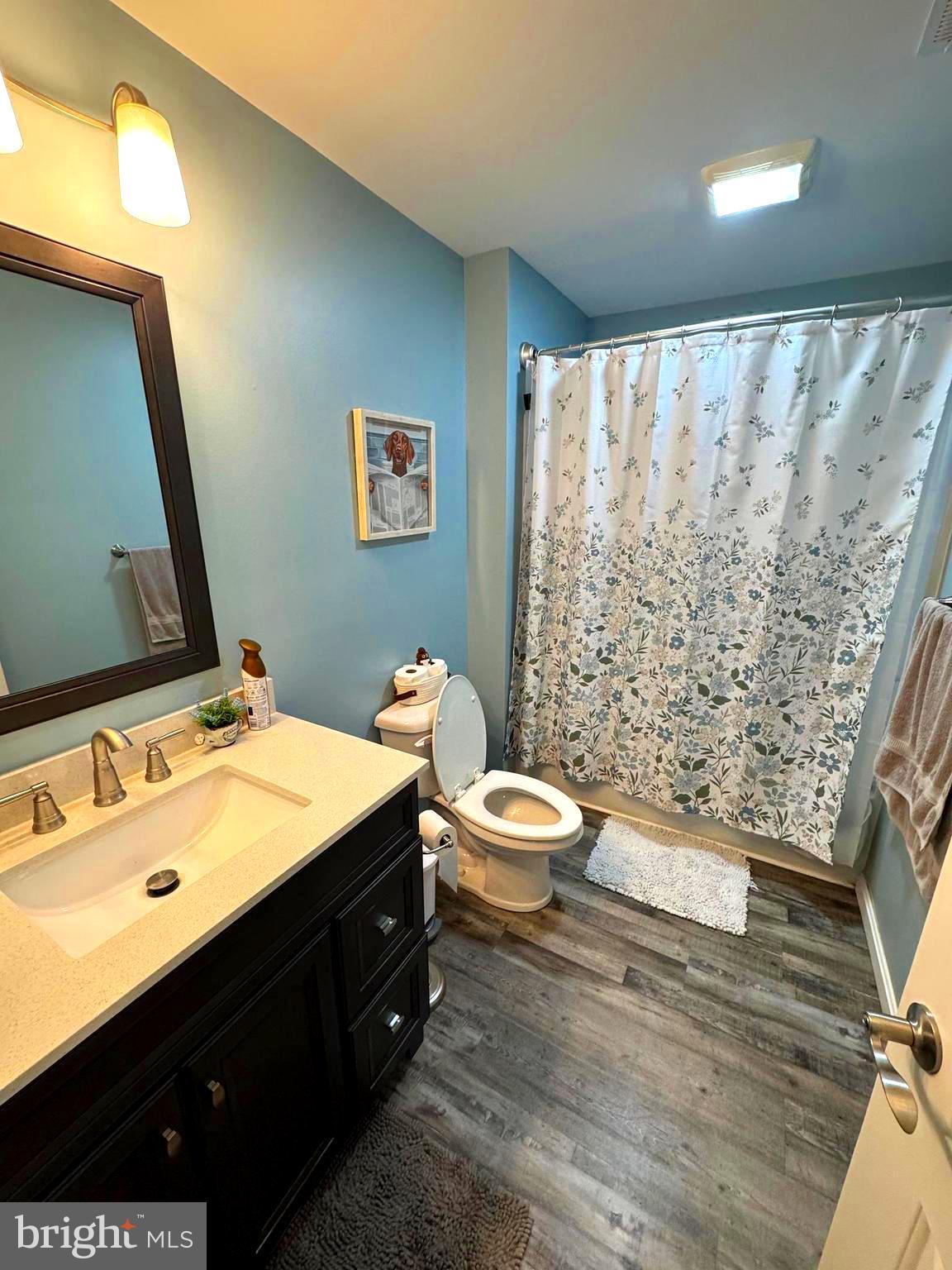 WOODSIDE MANOR - Residential