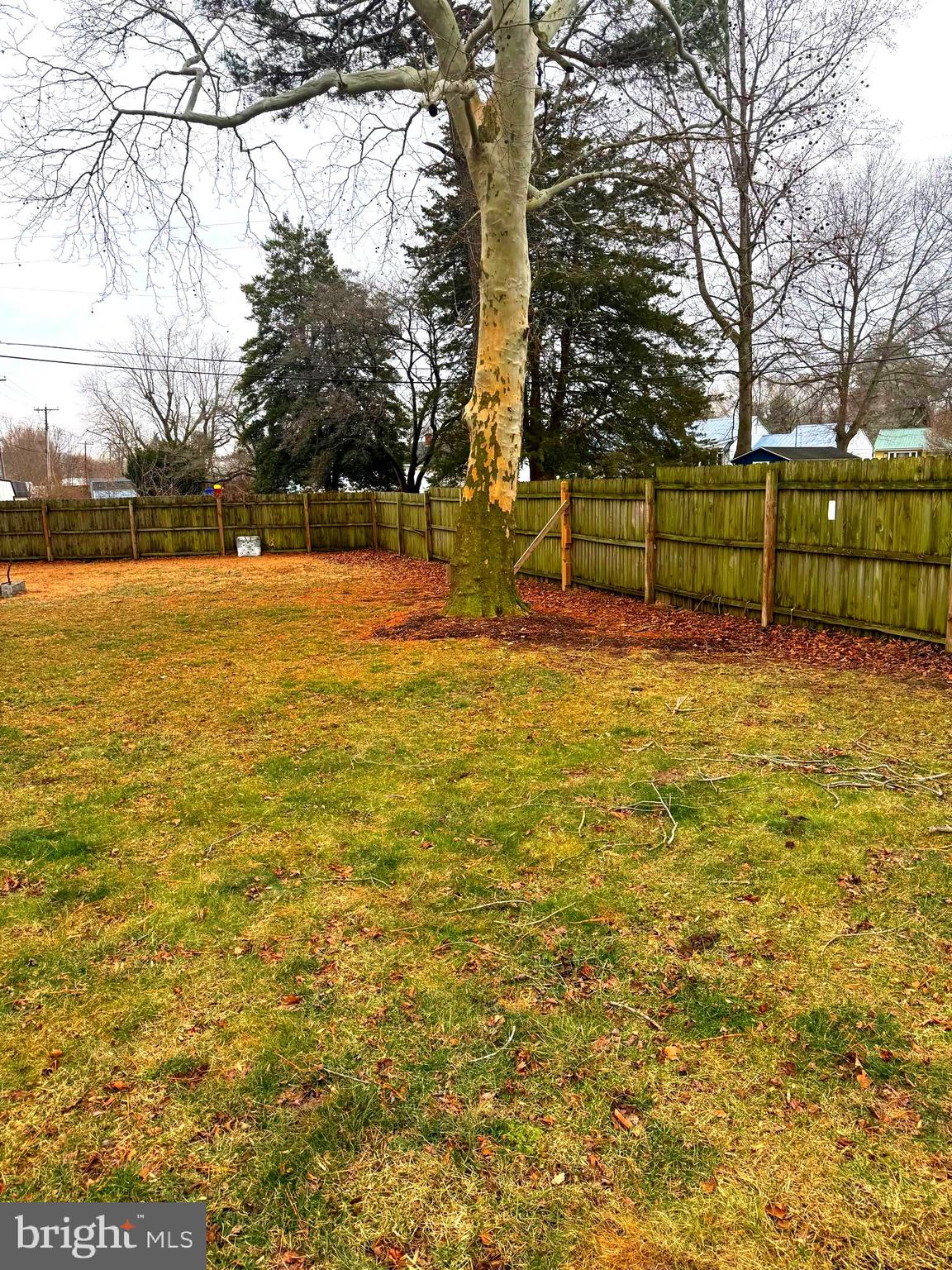 WOODSIDE MANOR - Residential